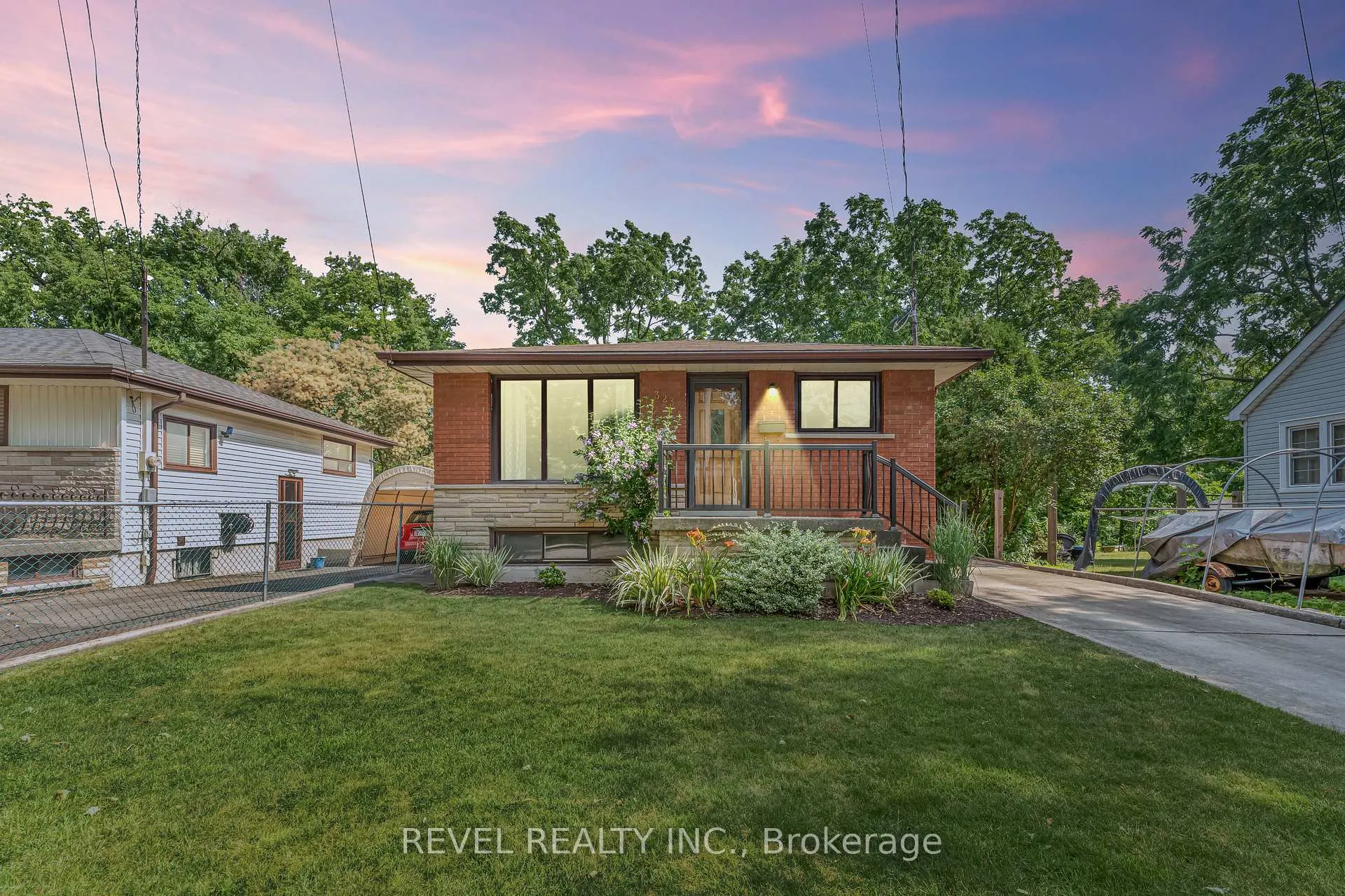 Photo 32 of 323 Hixon Road, Hamilton, Red Hill — HOMEH