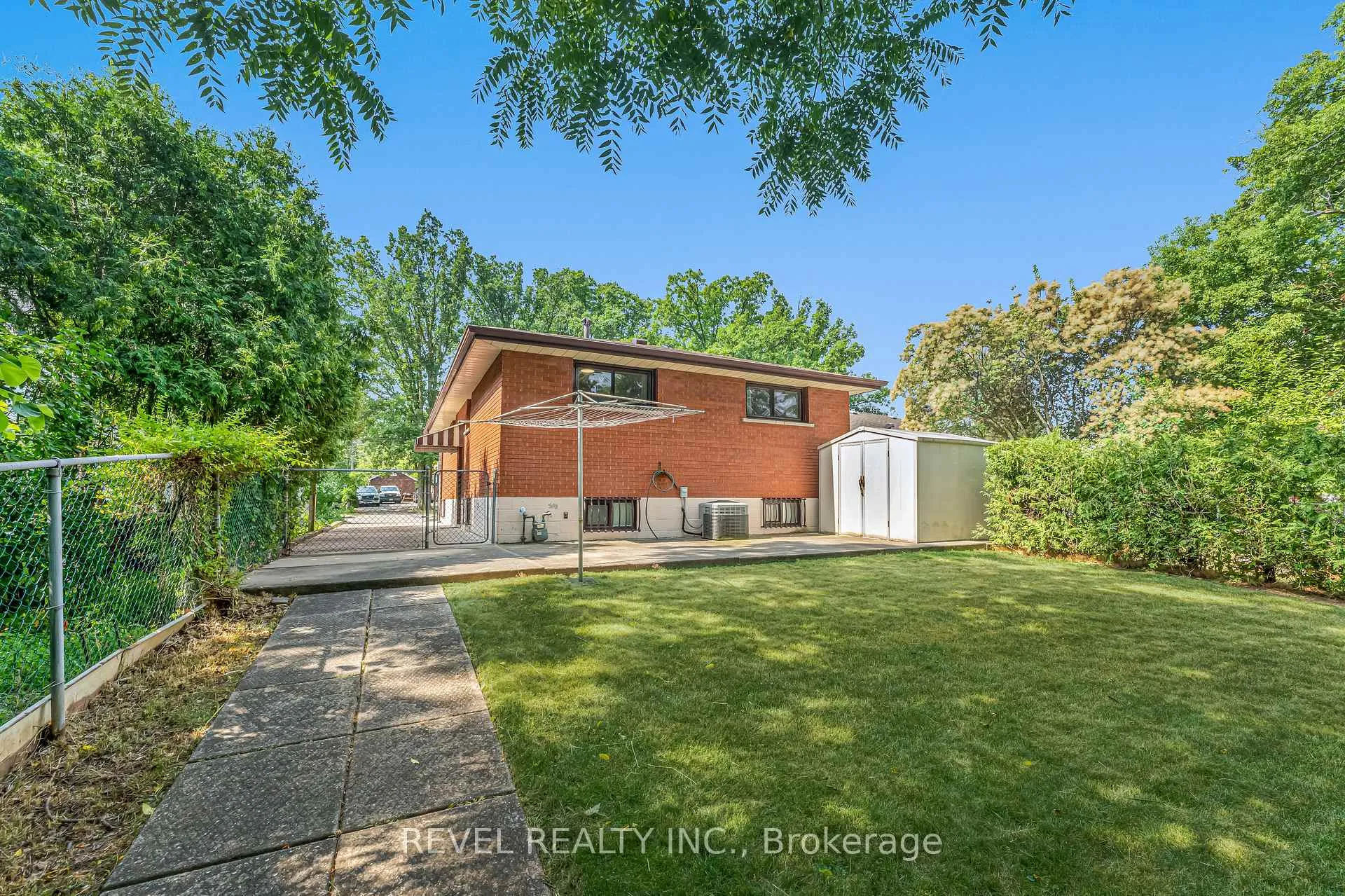 Photo 35 of 323 Hixon Road, Hamilton, Red Hill — HOMEH
