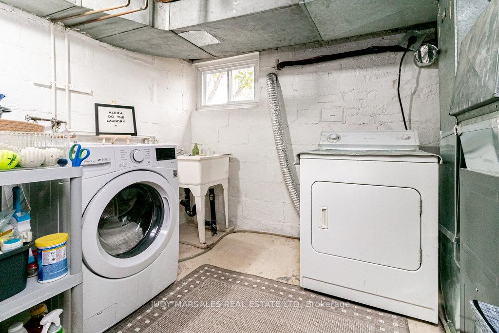 Photo 3 of 30 Montrose Avenue, Hamilton, Rosedale — HOMEH