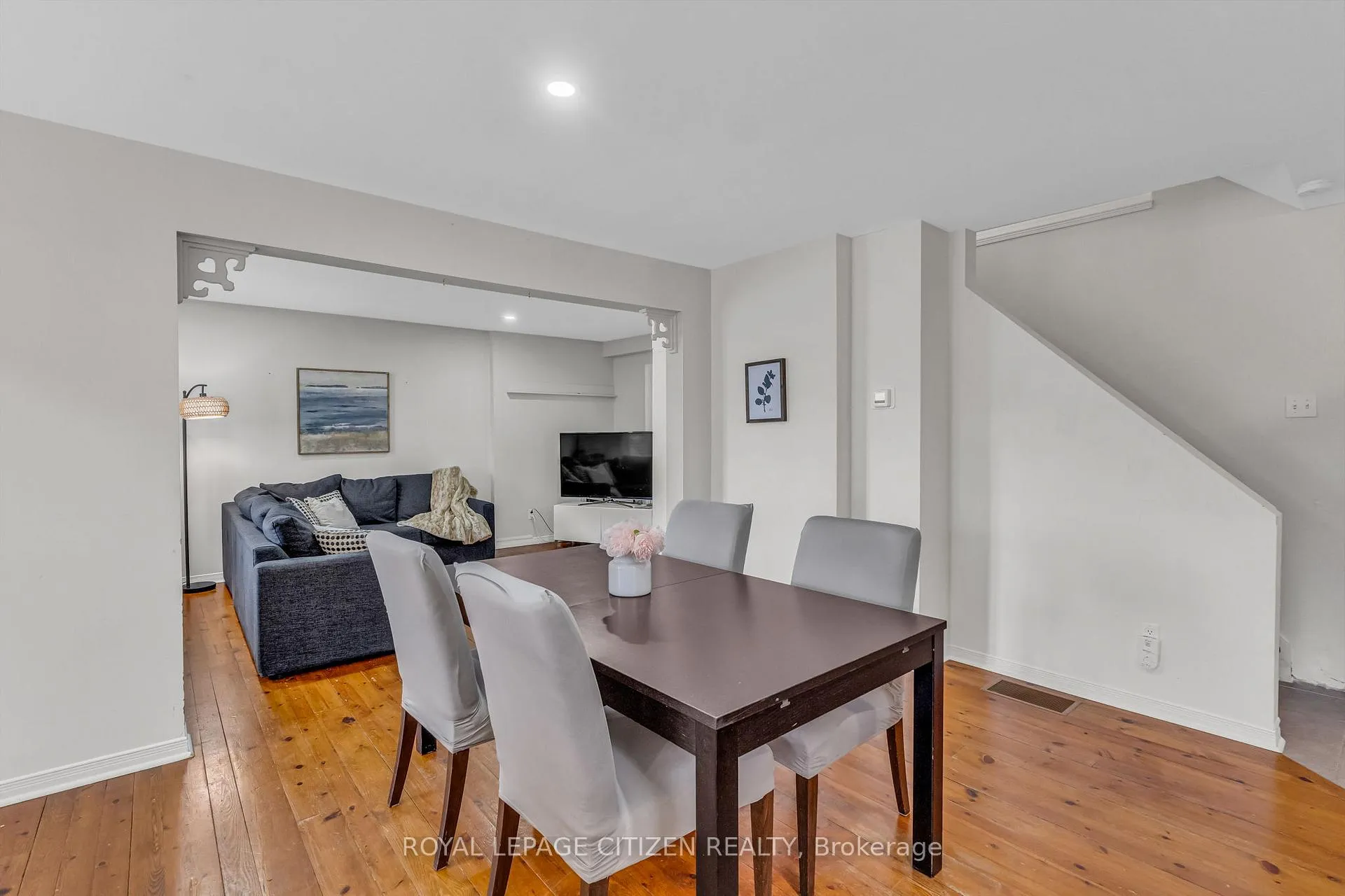 Photo 9 of 4 Hedley Court, Brampton, Central Park — HOMEH