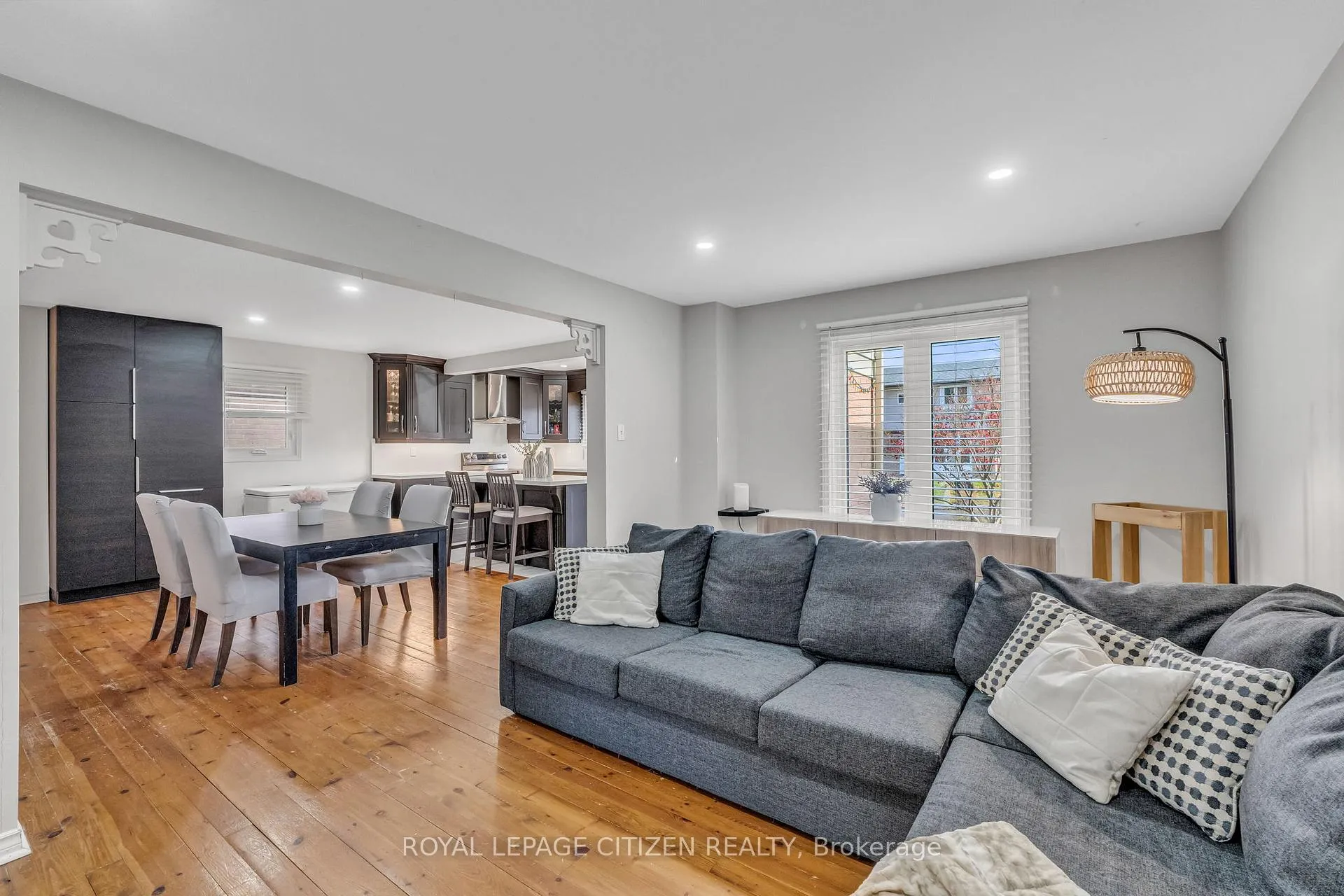 Photo 11 of 4 Hedley Court, Brampton, Central Park — HOMEH