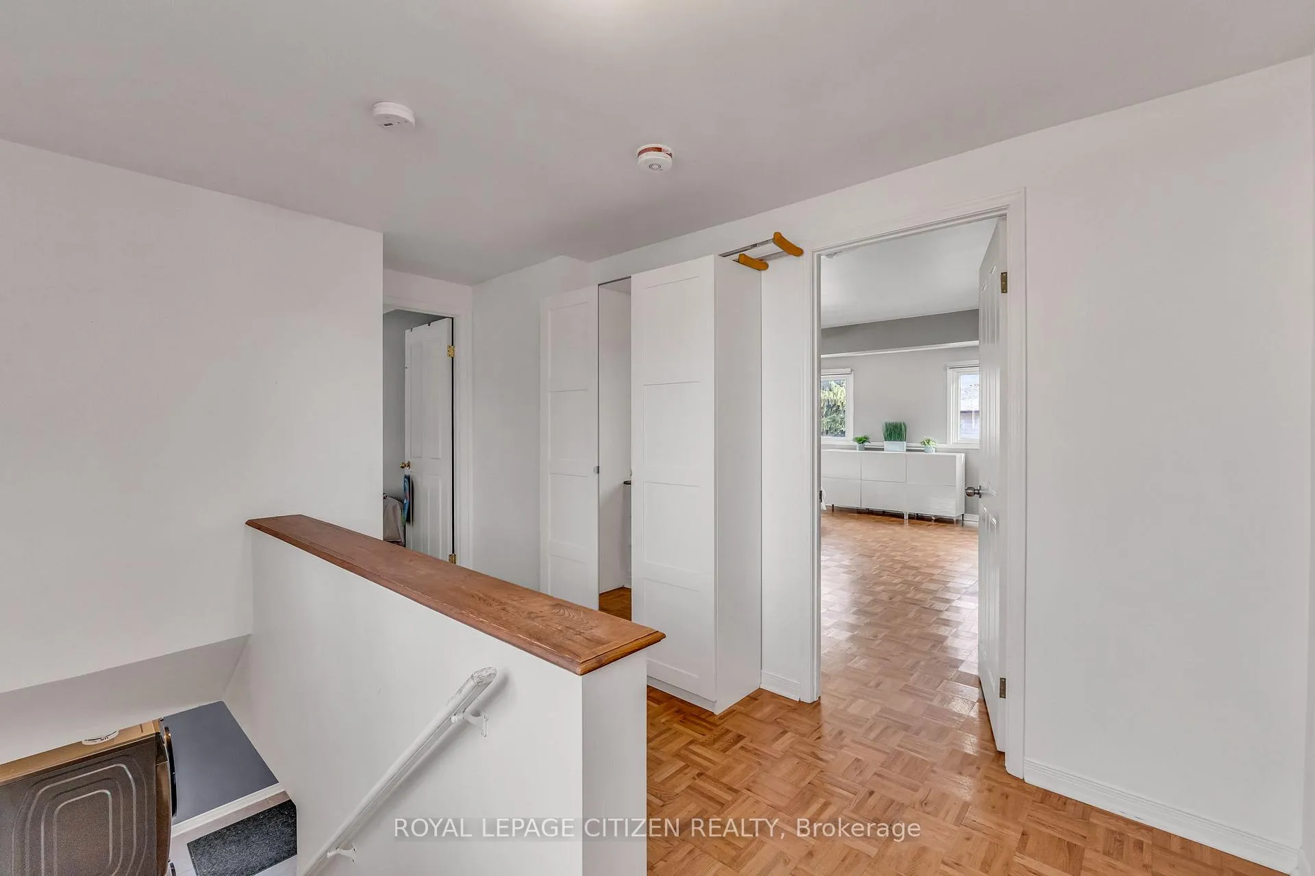 Photo 13 of 4 Hedley Court, Brampton, Central Park — HOMEH