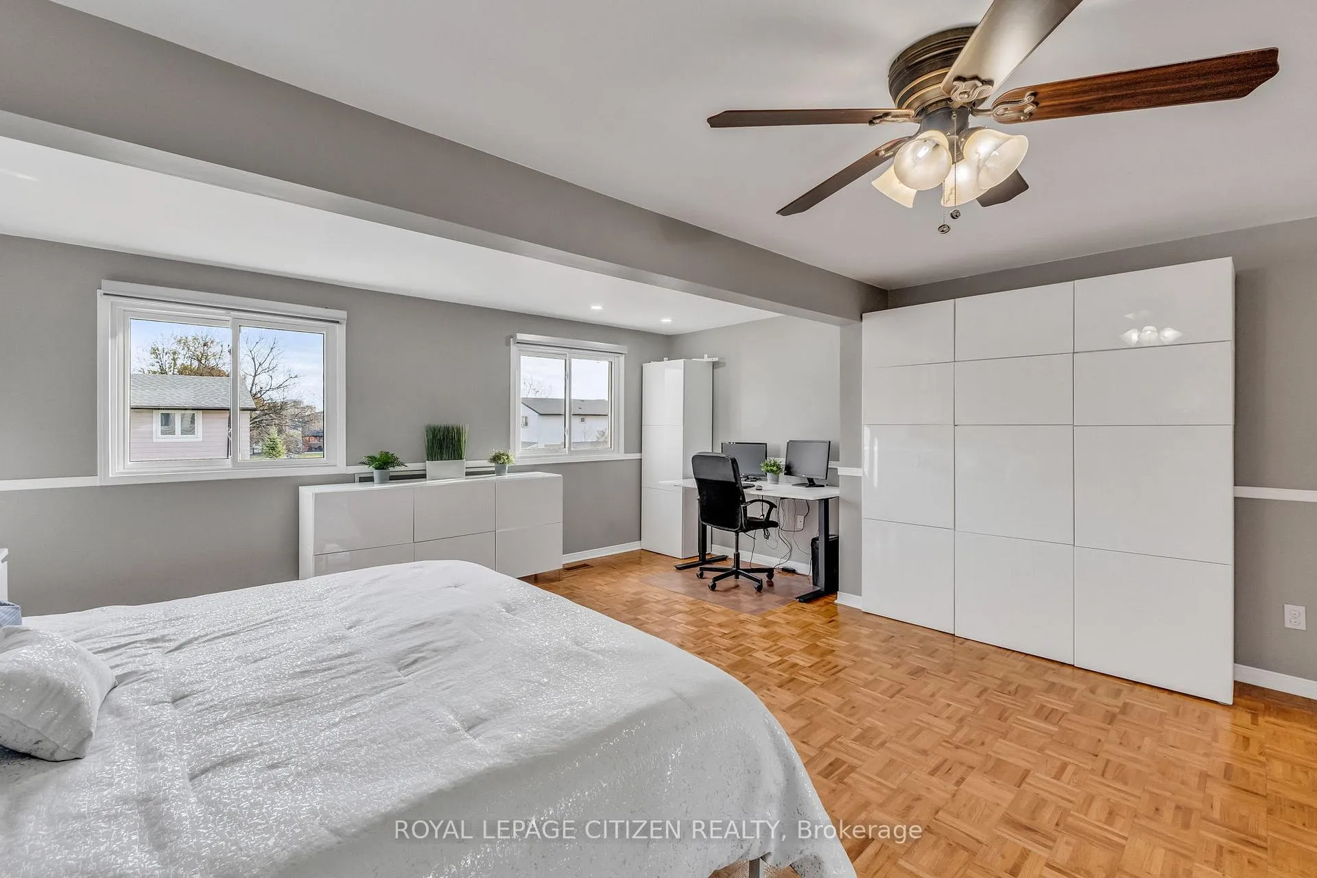 Photo 17 of 4 Hedley Court, Brampton, Central Park — HOMEH