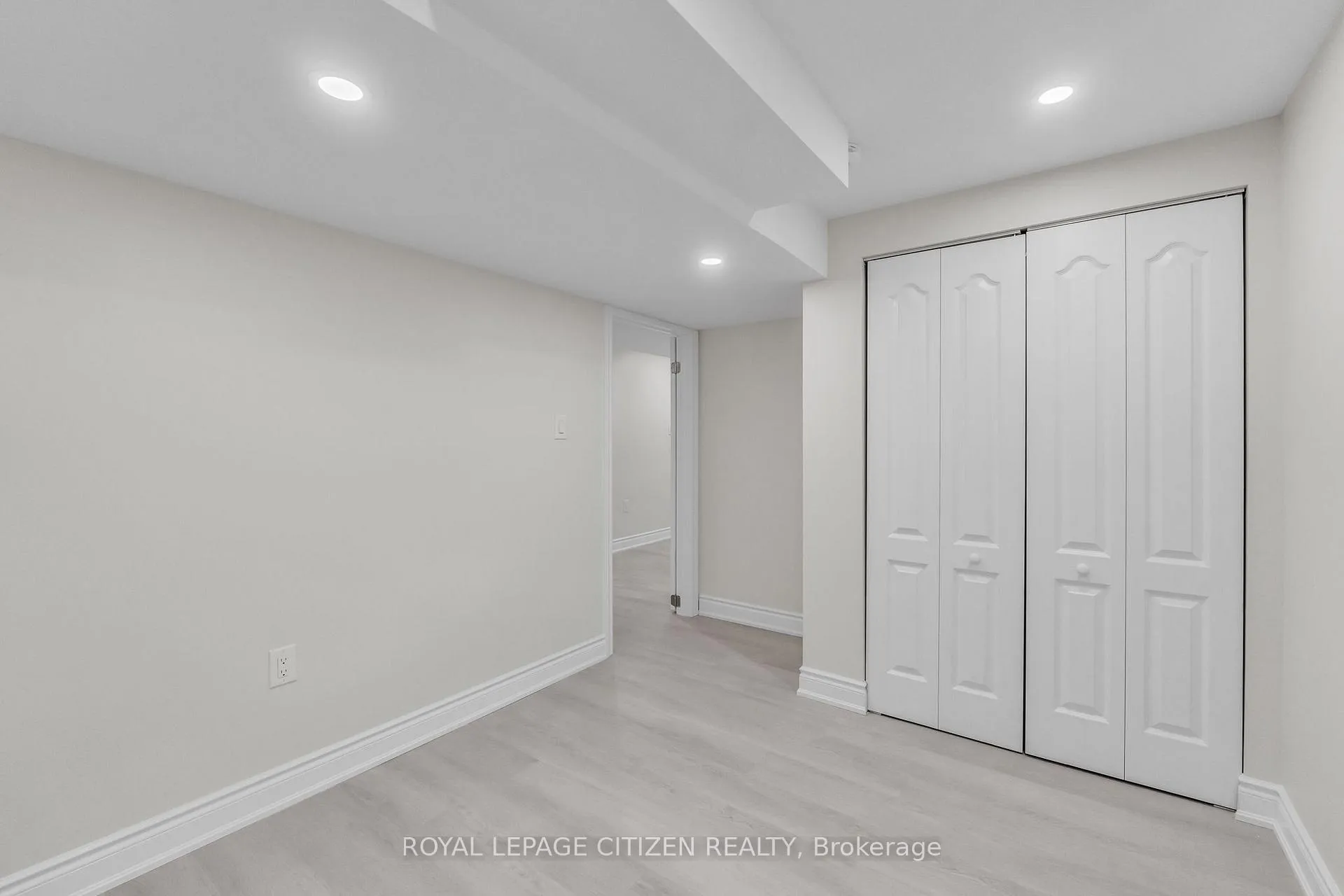 Photo 25 of 4 Hedley Court, Brampton, Central Park — HOMEH