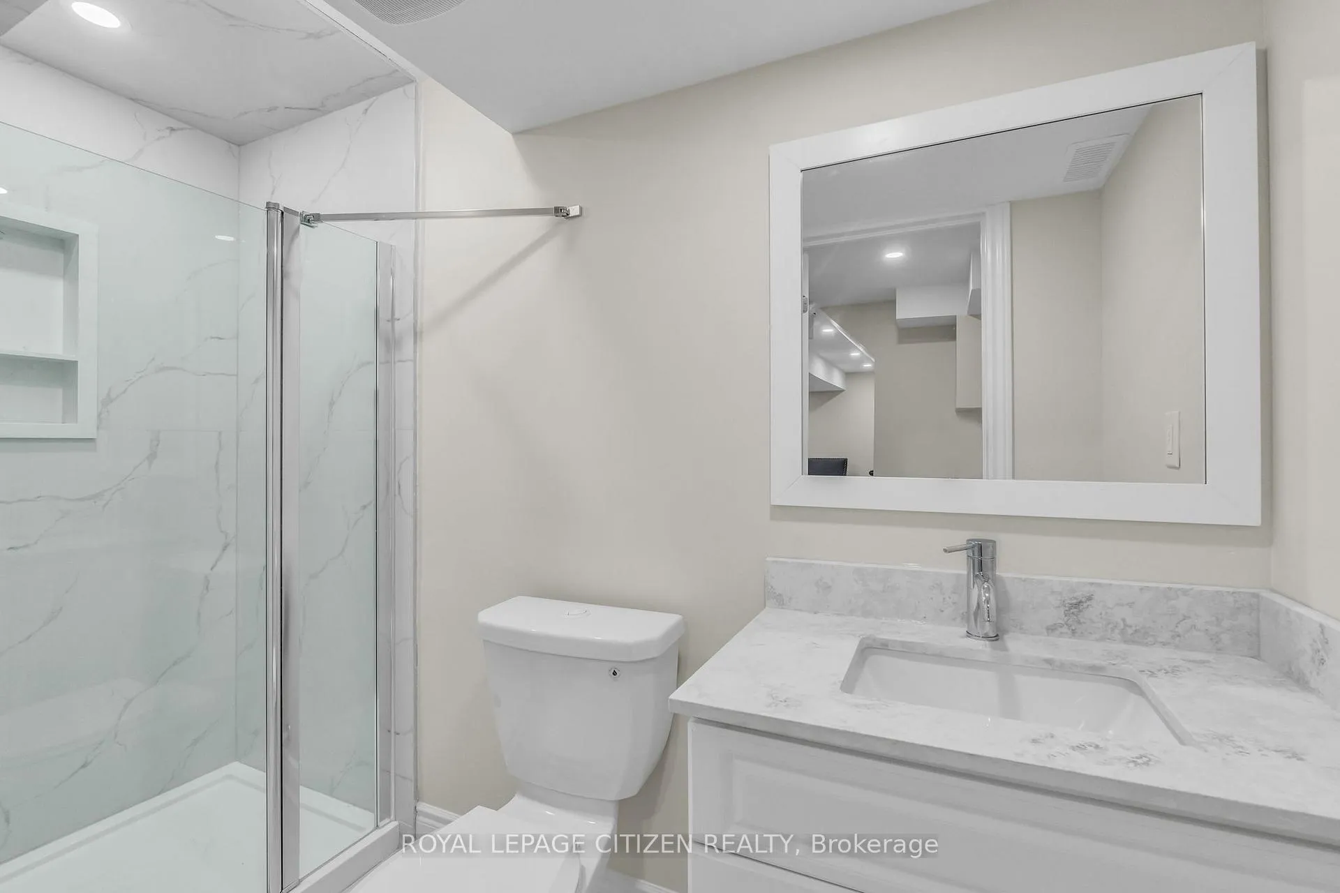 Photo 26 of 4 Hedley Court, Brampton, Central Park — HOMEH