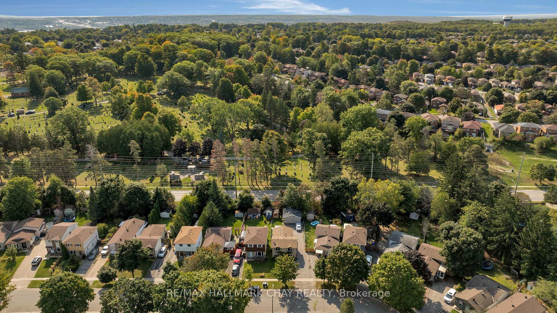 Photo 7 of 61 Janice Drive, Barrie, Sunnidale — HOMEH