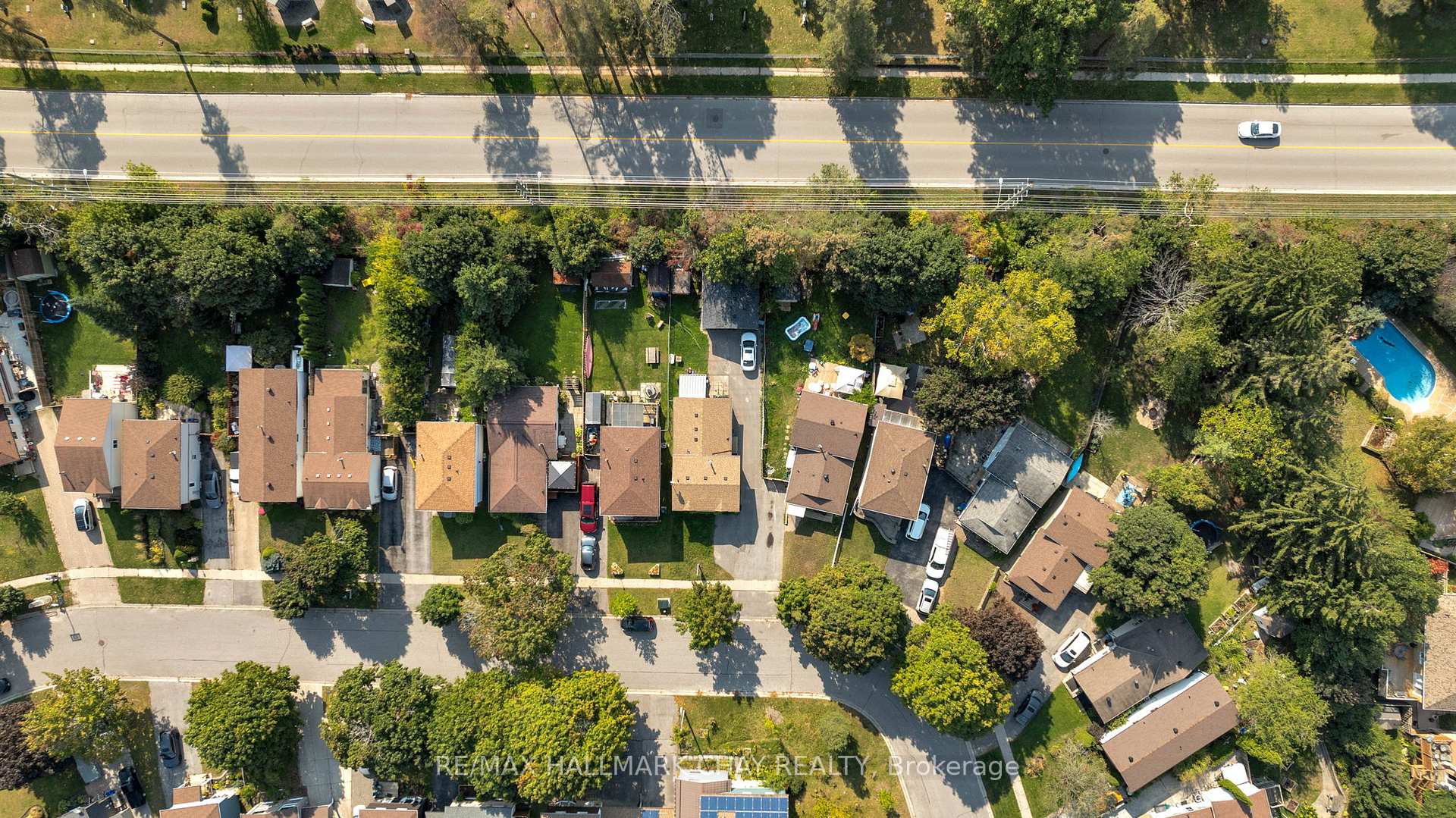Photo 8 of 61 Janice Drive, Barrie, Sunnidale — HOMEH