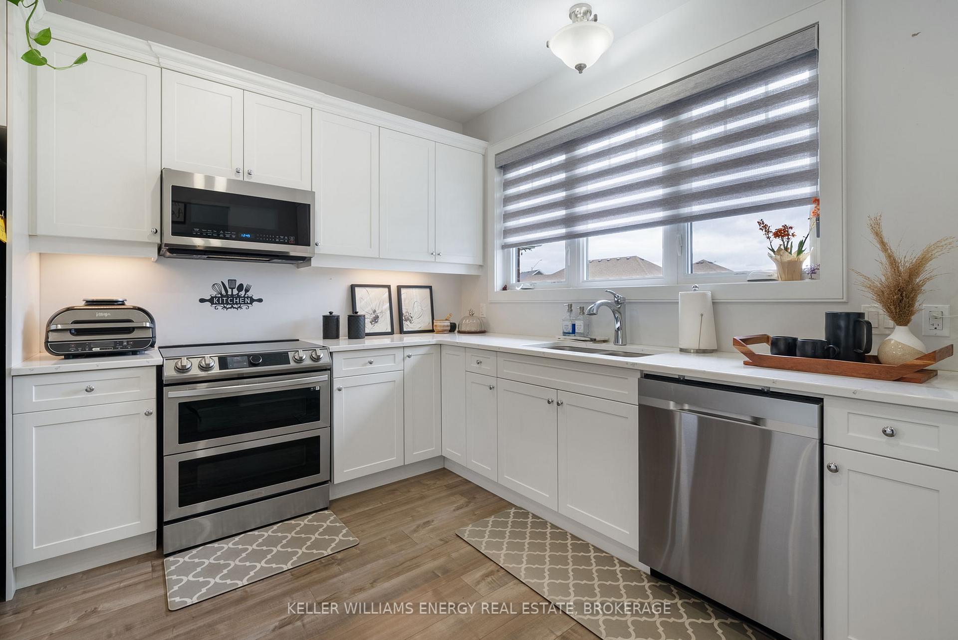 Photo 5 of 53 Mercedes Drive, Belleville, Belleville Ward — HOMEH