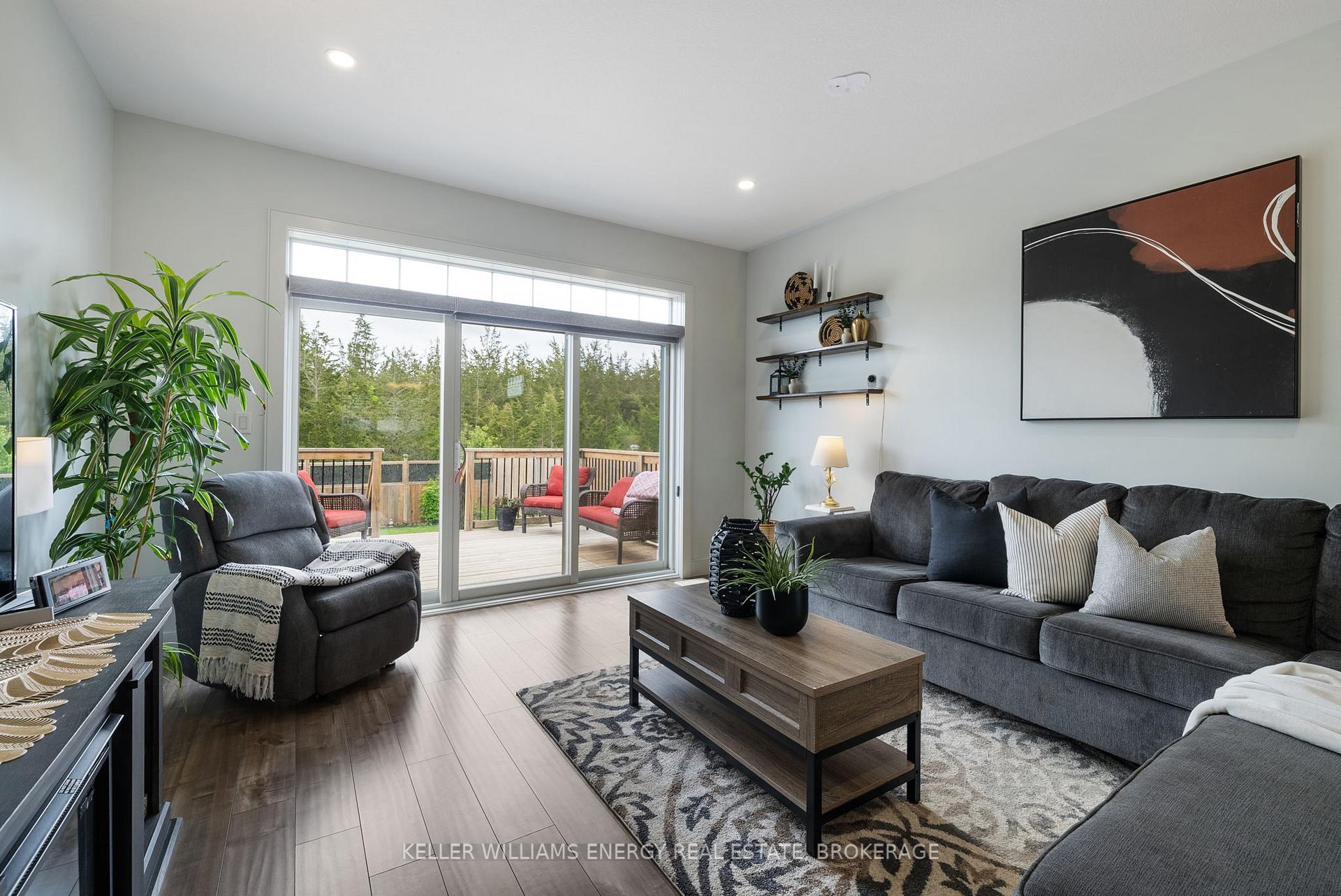 Photo 10 of 53 Mercedes Drive, Belleville, Belleville Ward — HOMEH