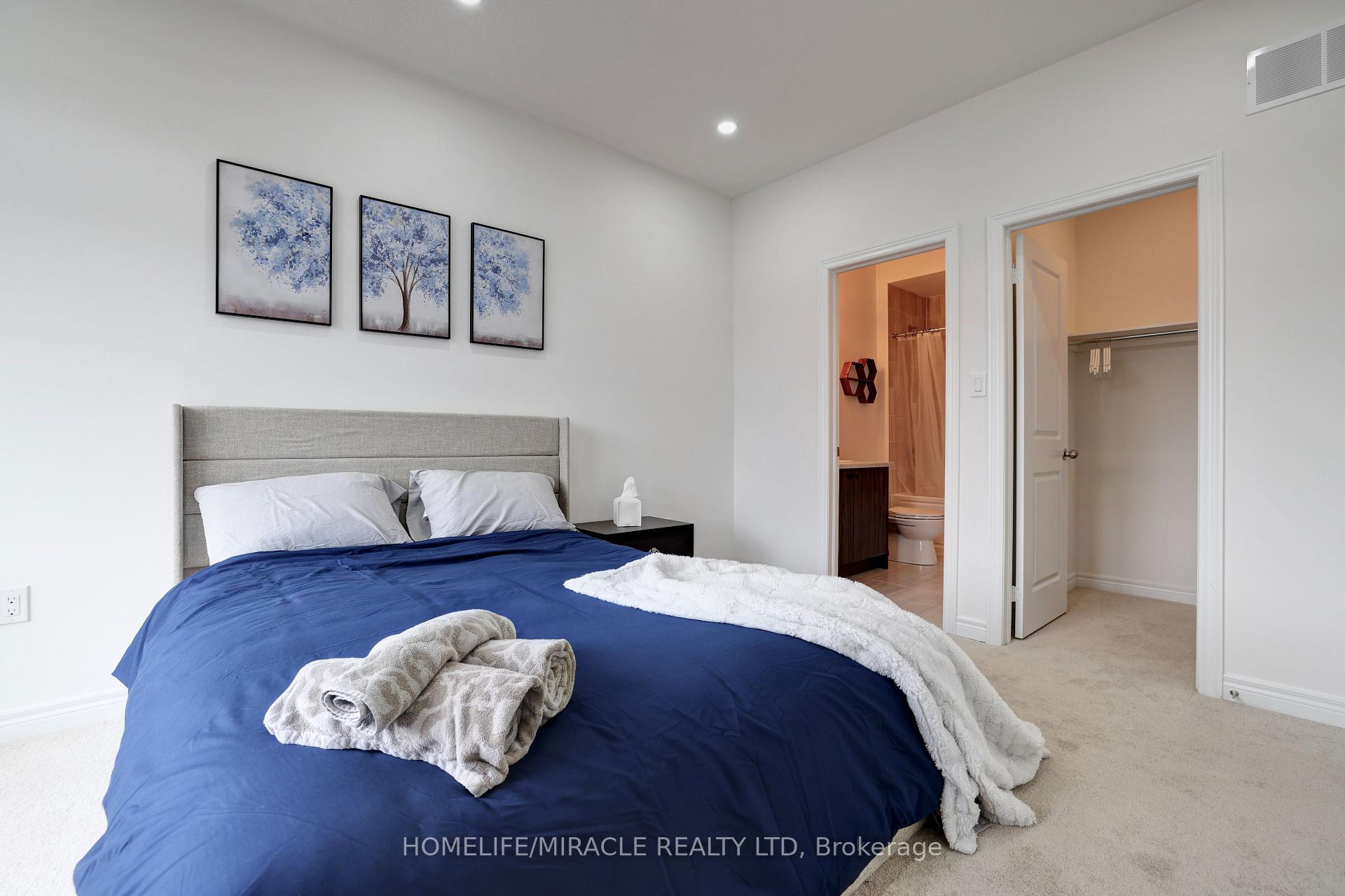 Photo 3 of 424 SaIem Road, Ajax, Central — HOMEH