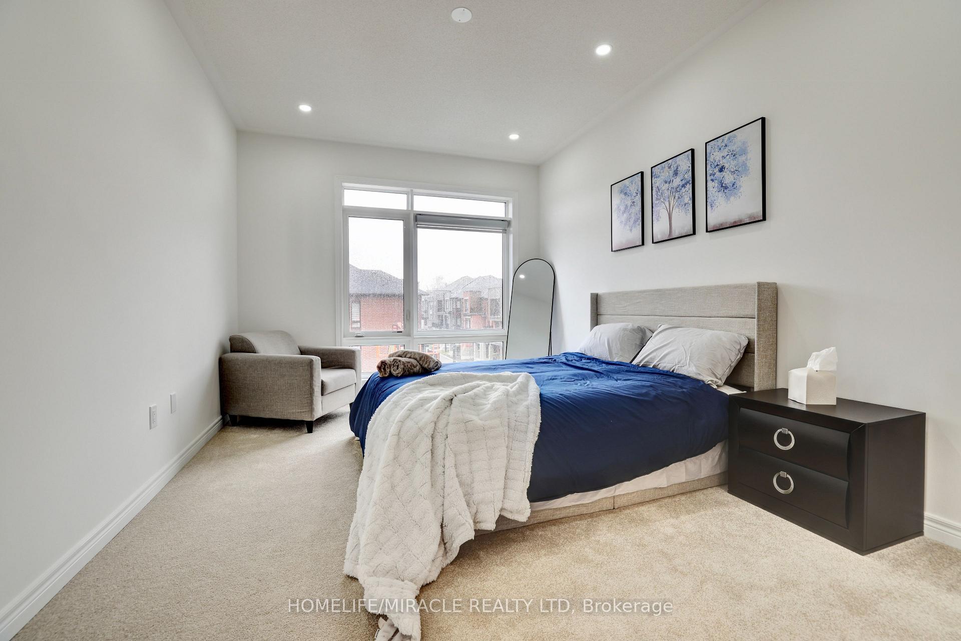 Photo 6 of 424 SaIem Road, Ajax, Central — HOMEH
