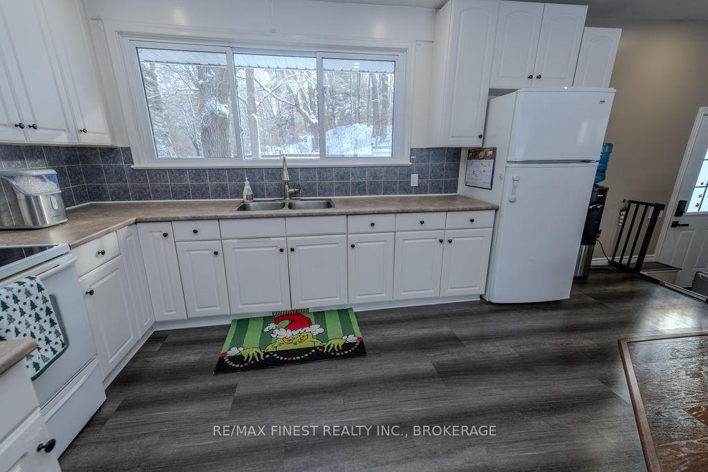 Photo 10 of 4226 Pine Ridge Road, Frontenac, Frontenac South — HOMEH