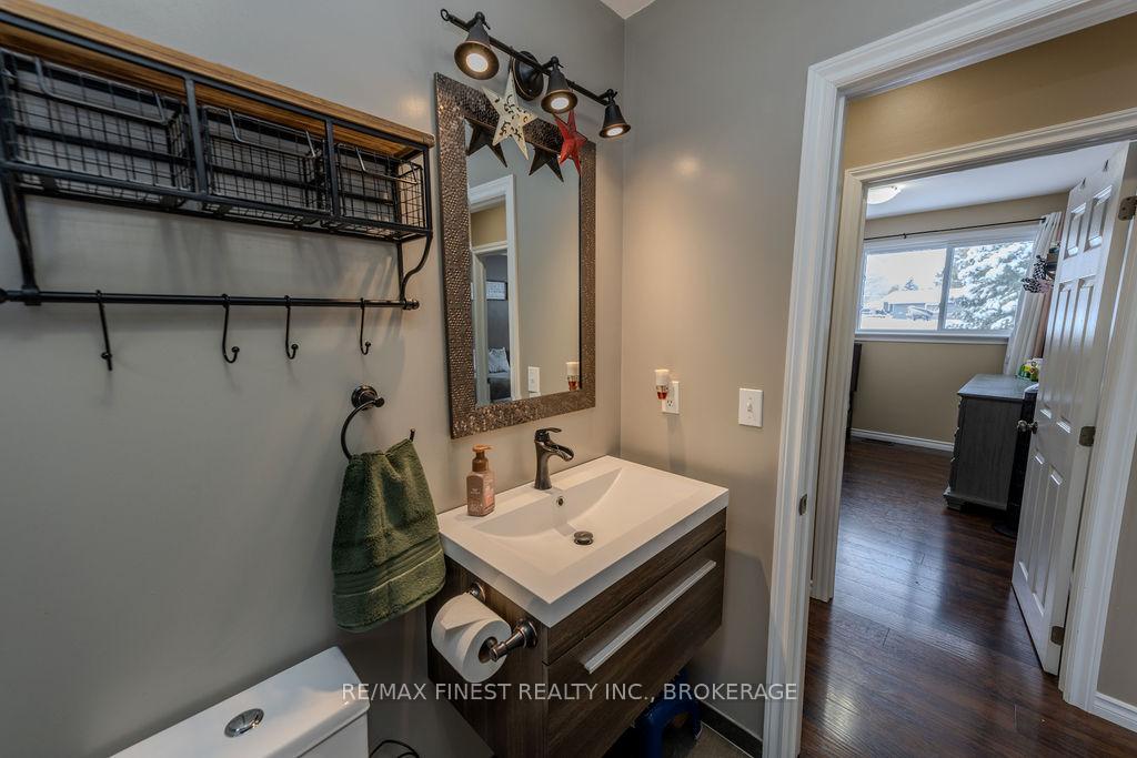 Photo 13 of 4226 Pine Ridge Road, Frontenac, Frontenac South — HOMEH