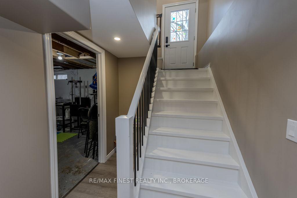 Photo 20 of 4226 Pine Ridge Road, Frontenac, Frontenac South — HOMEH