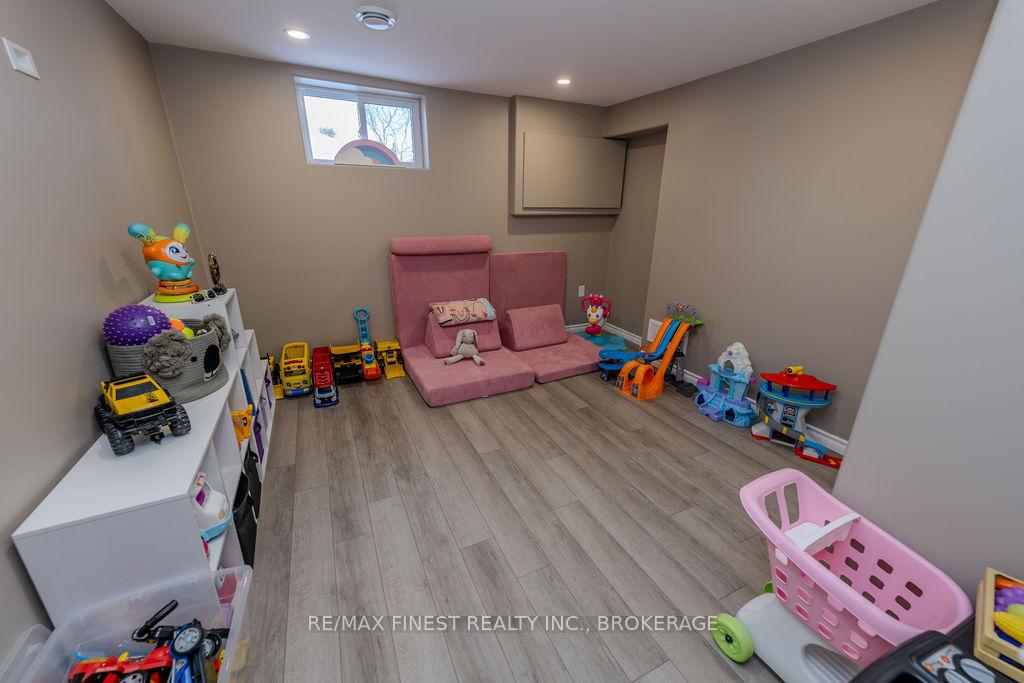 Photo 24 of 4226 Pine Ridge Road, Frontenac, Frontenac South — HOMEH