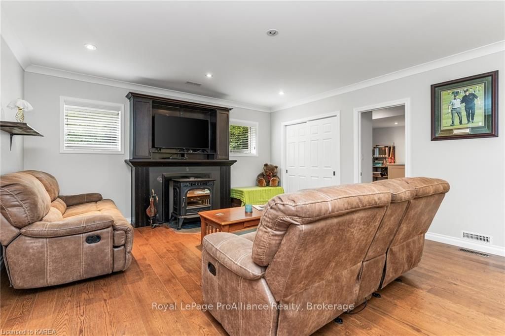 Photo 24 of 1091 Cliffside Drive, Frontenac, Frontenac South — HOMEH