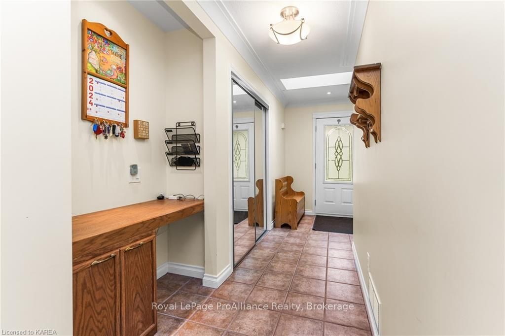 Photo 7 of 1091 Cliffside Drive, Frontenac, Frontenac South — HOMEH