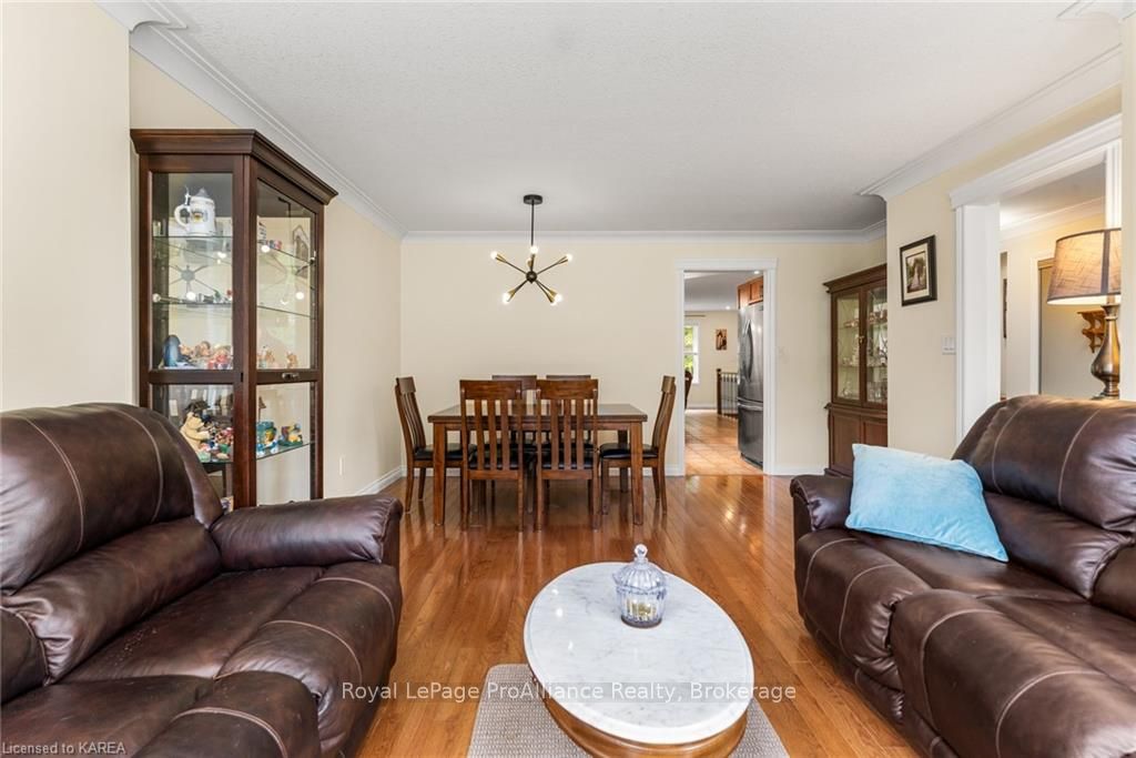 Photo 9 of 1091 Cliffside Drive, Frontenac, Frontenac South — HOMEH