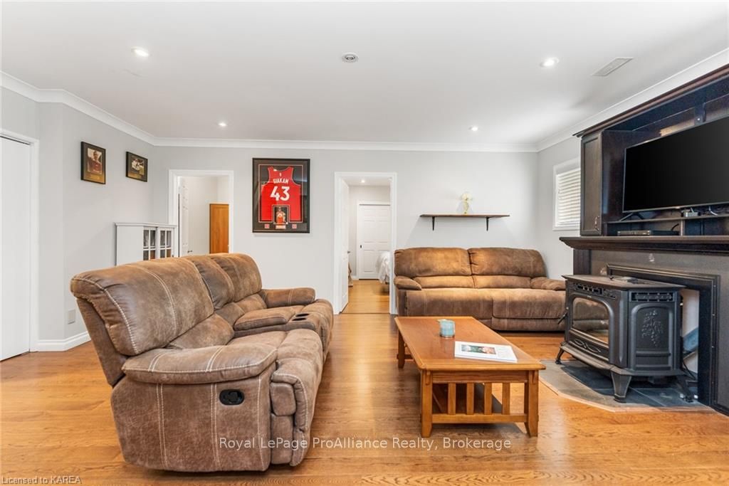 Photo 25 of 1091 Cliffside Drive, Frontenac, Frontenac South — HOMEH