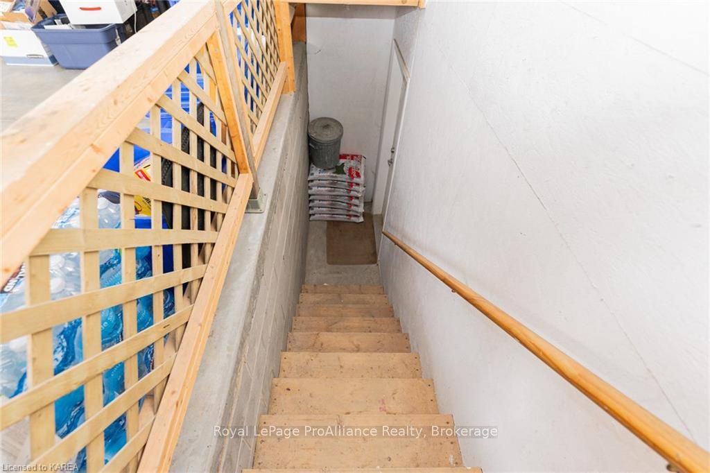 Photo 35 of 1091 Cliffside Drive, Frontenac, Frontenac South — HOMEH