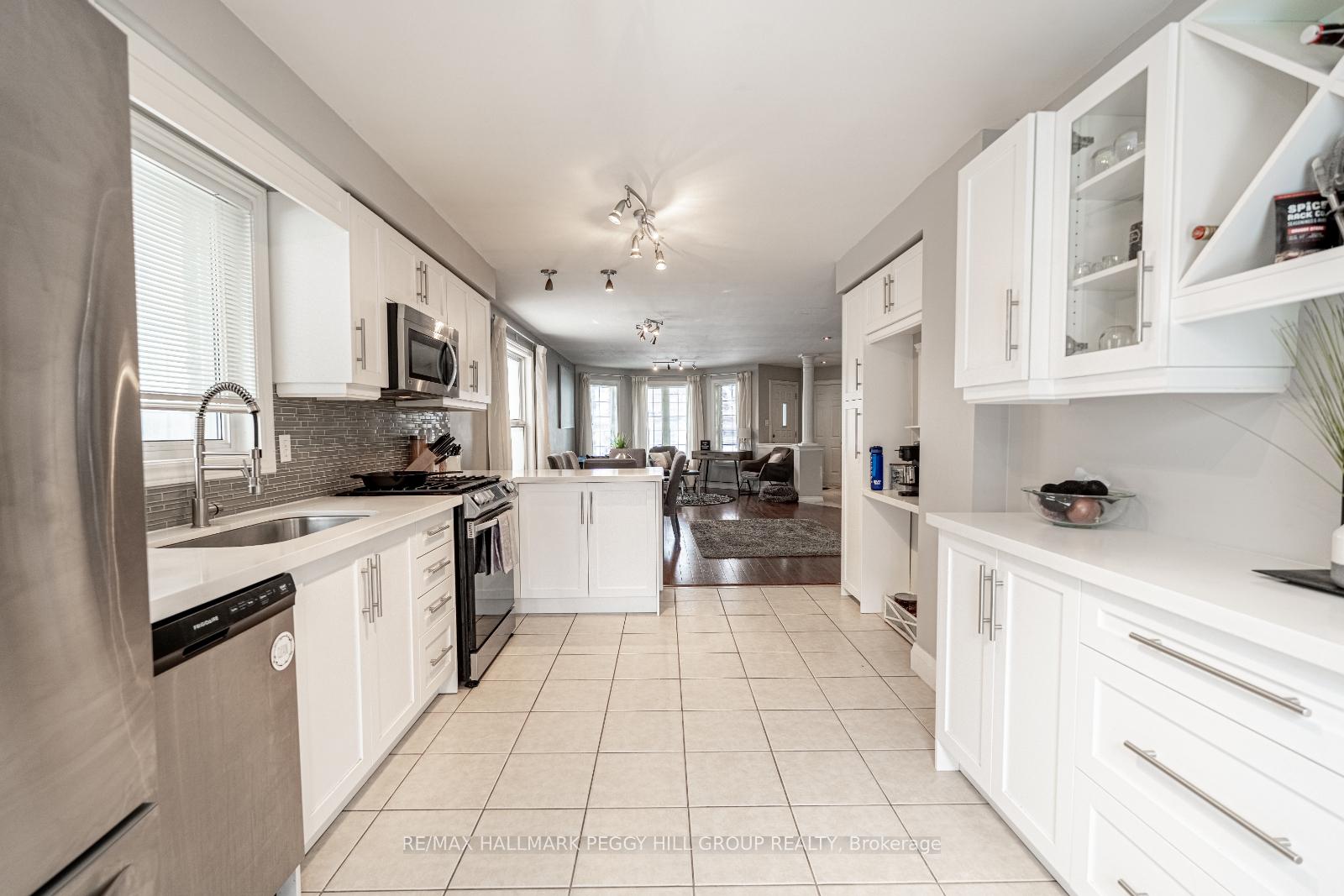 Photo 8 of 109 Ruffet Drive, Barrie, Edgehill Drive — HOMEH