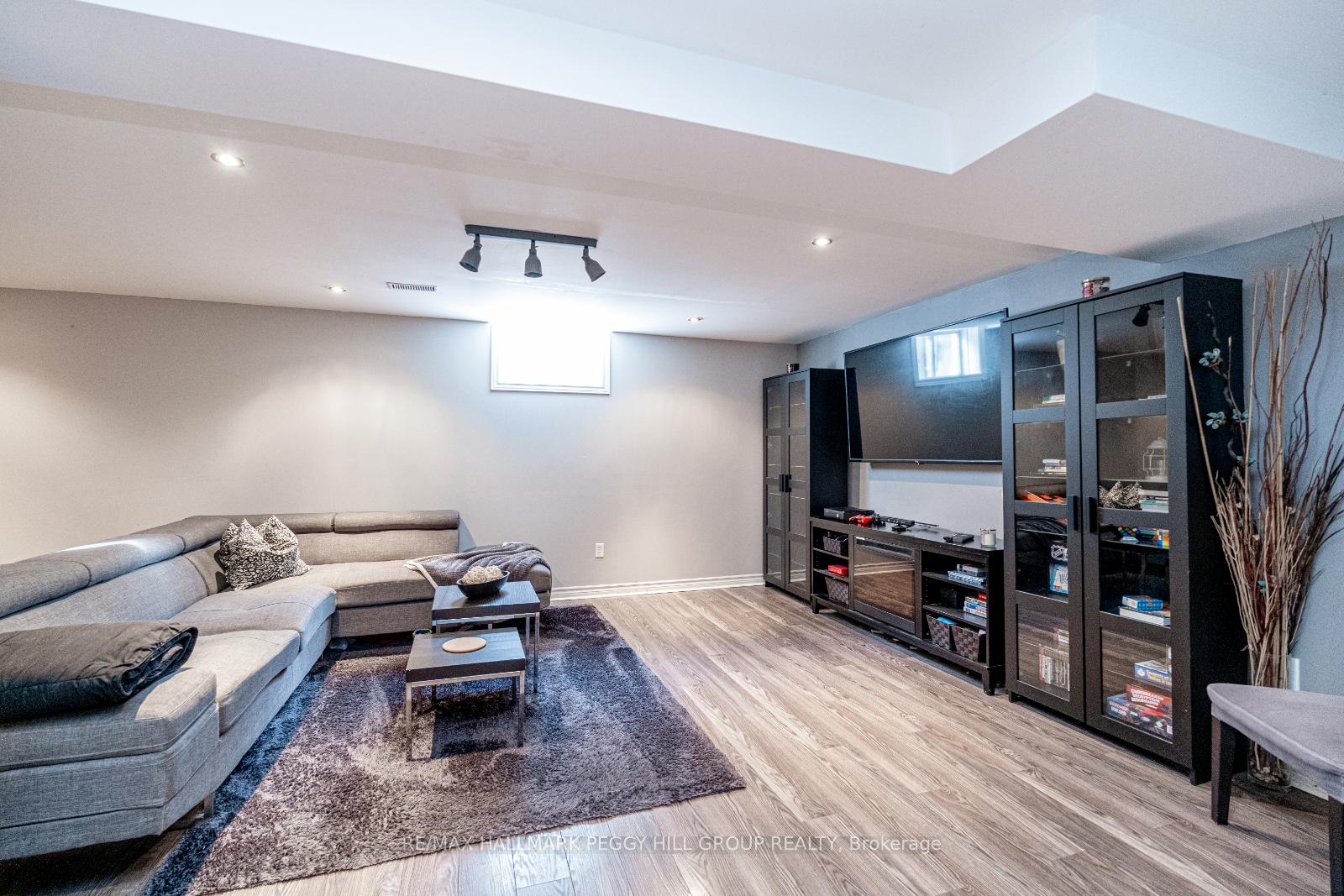 Photo 14 of 109 Ruffet Drive, Barrie, Edgehill Drive — HOMEH