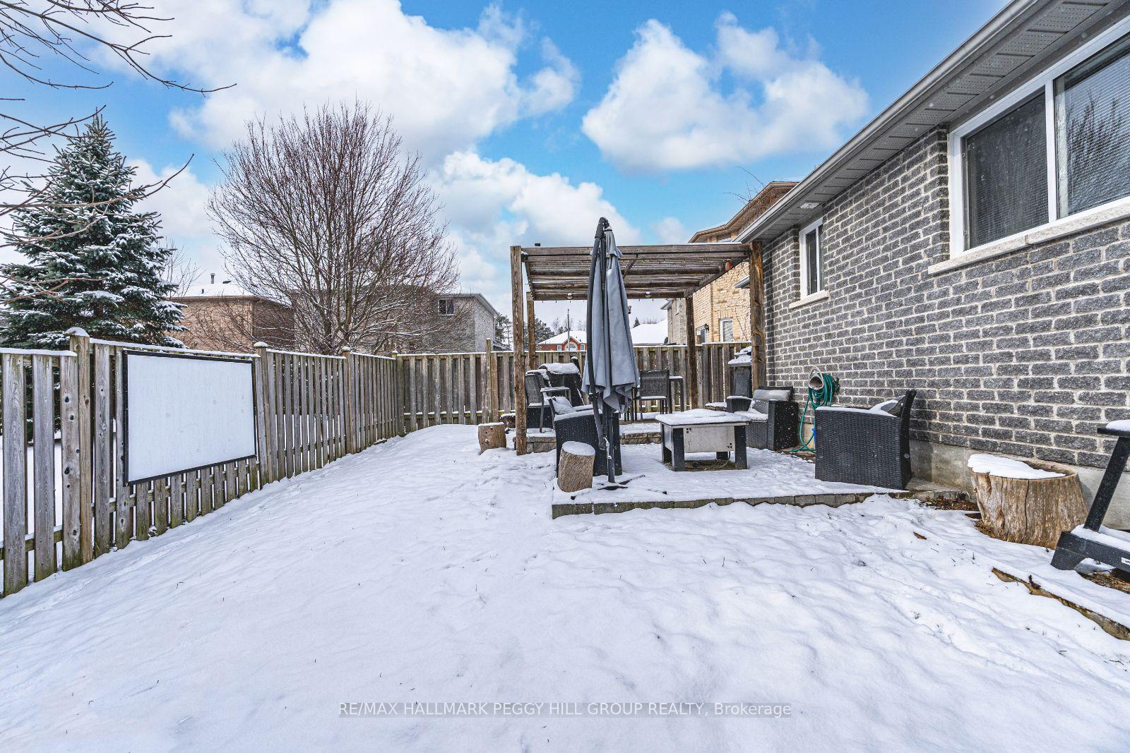 Photo 19 of 109 Ruffet Drive, Barrie, Edgehill Drive — HOMEH