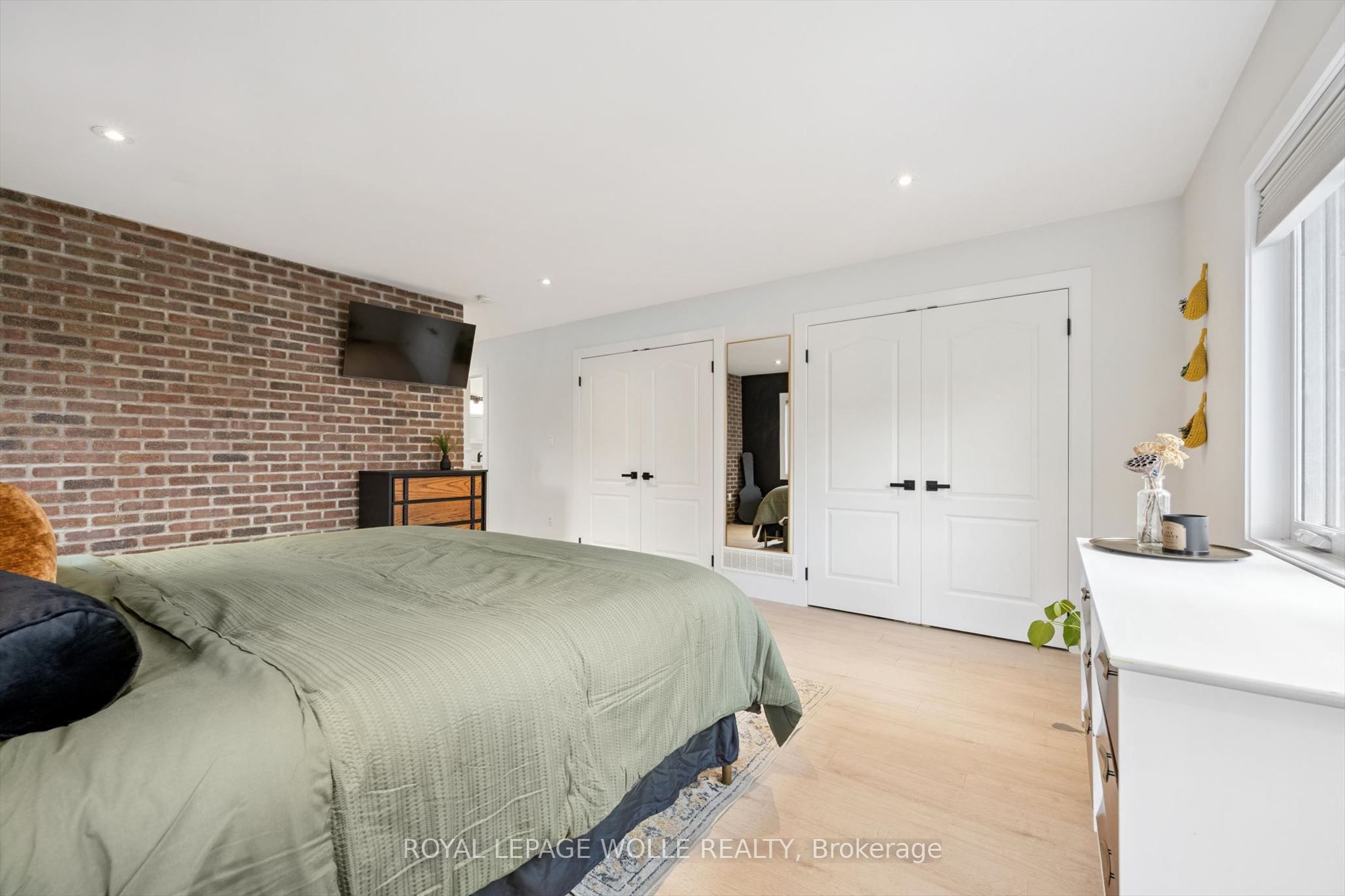 Photo 58 of 65 Schweitzer Street, Kitchener — HOMEH