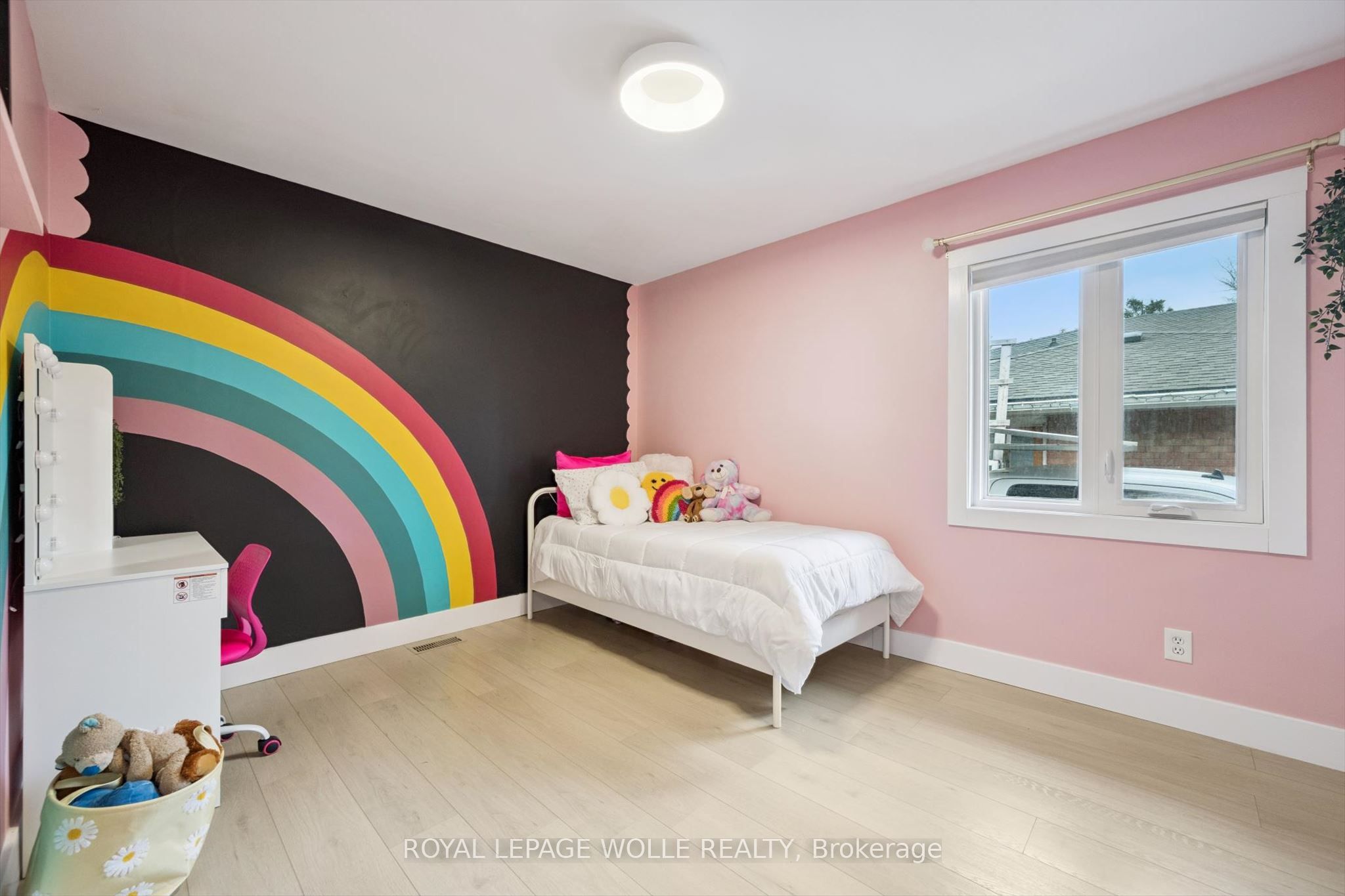 Photo 61 of 65 Schweitzer Street, Kitchener — HOMEH