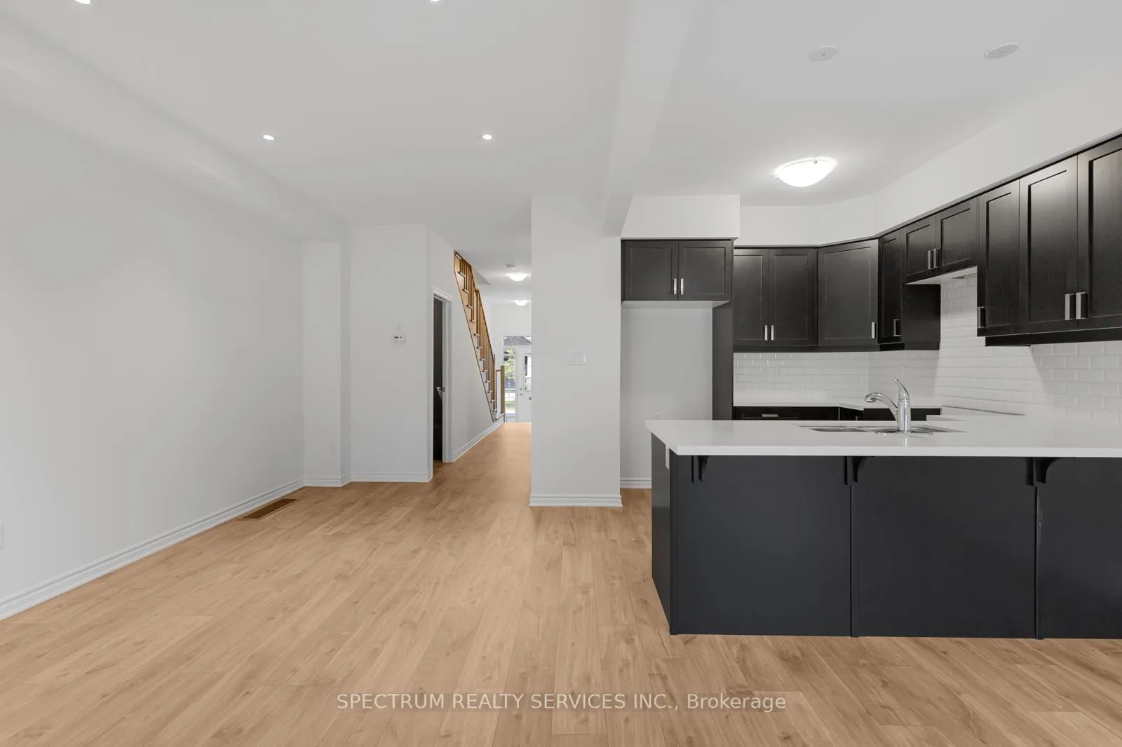 Photo 6 of Unit 66, 305 Garner Road W, Hamilton, Ancaster — HOMEH
