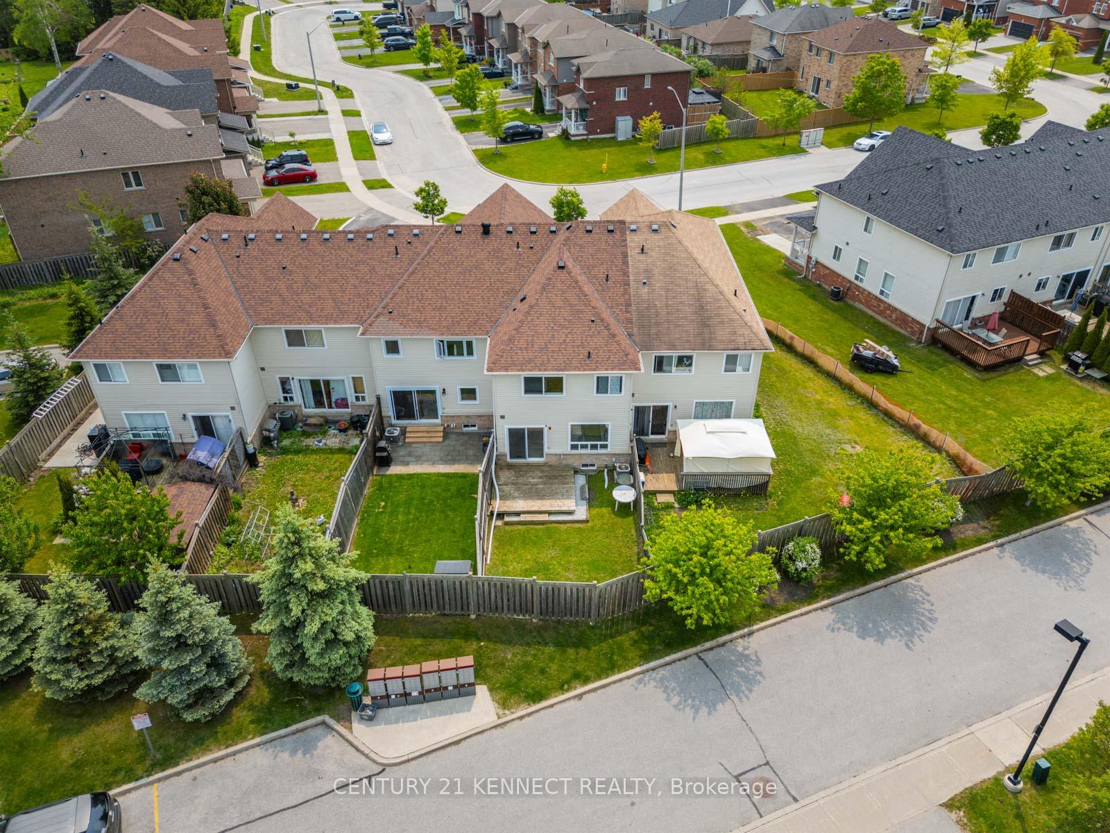 Photo 2 of 56 White Crescent, Barrie, Holly — HOMEH