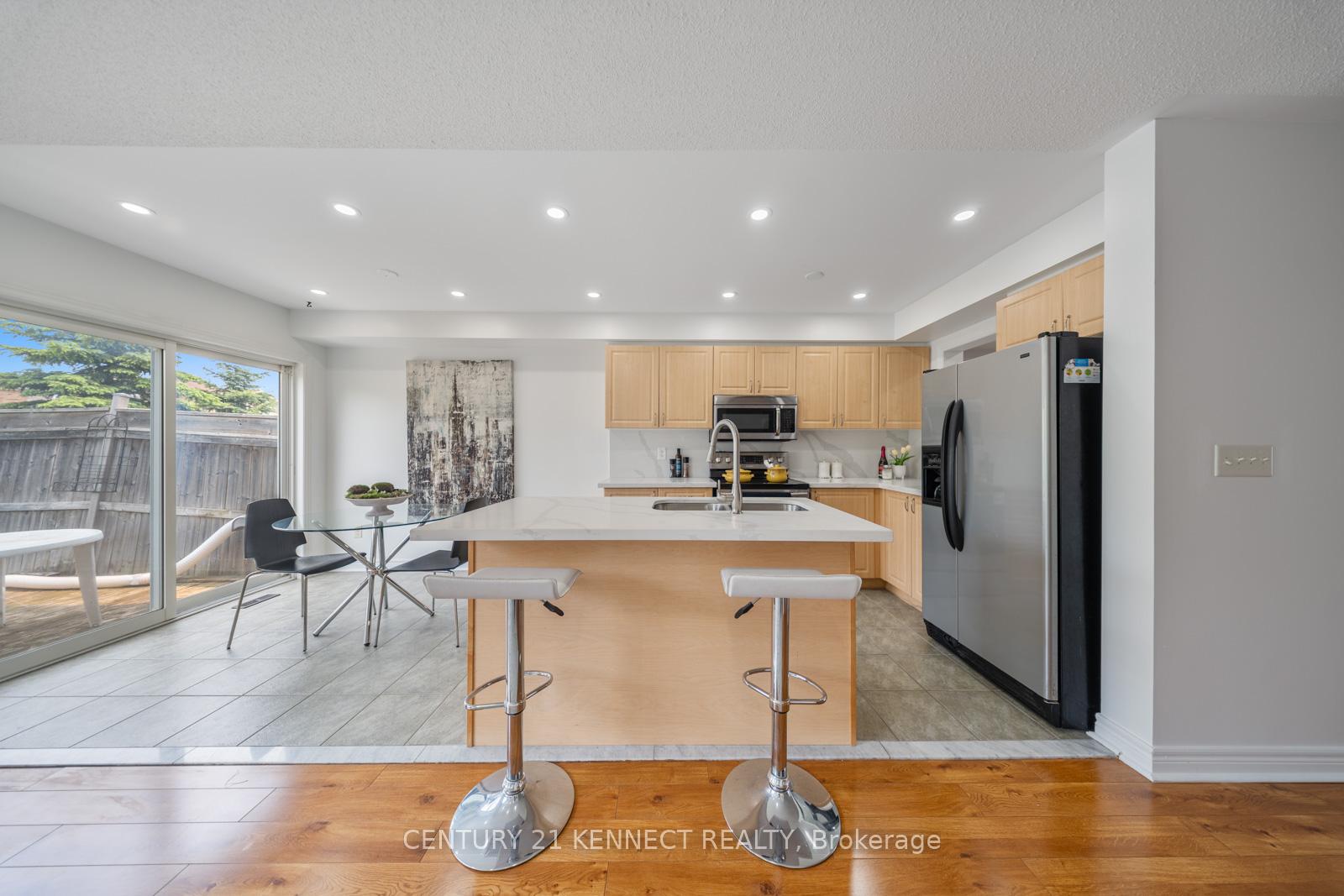 Photo 11 of 56 White Crescent, Barrie, Holly — HOMEH