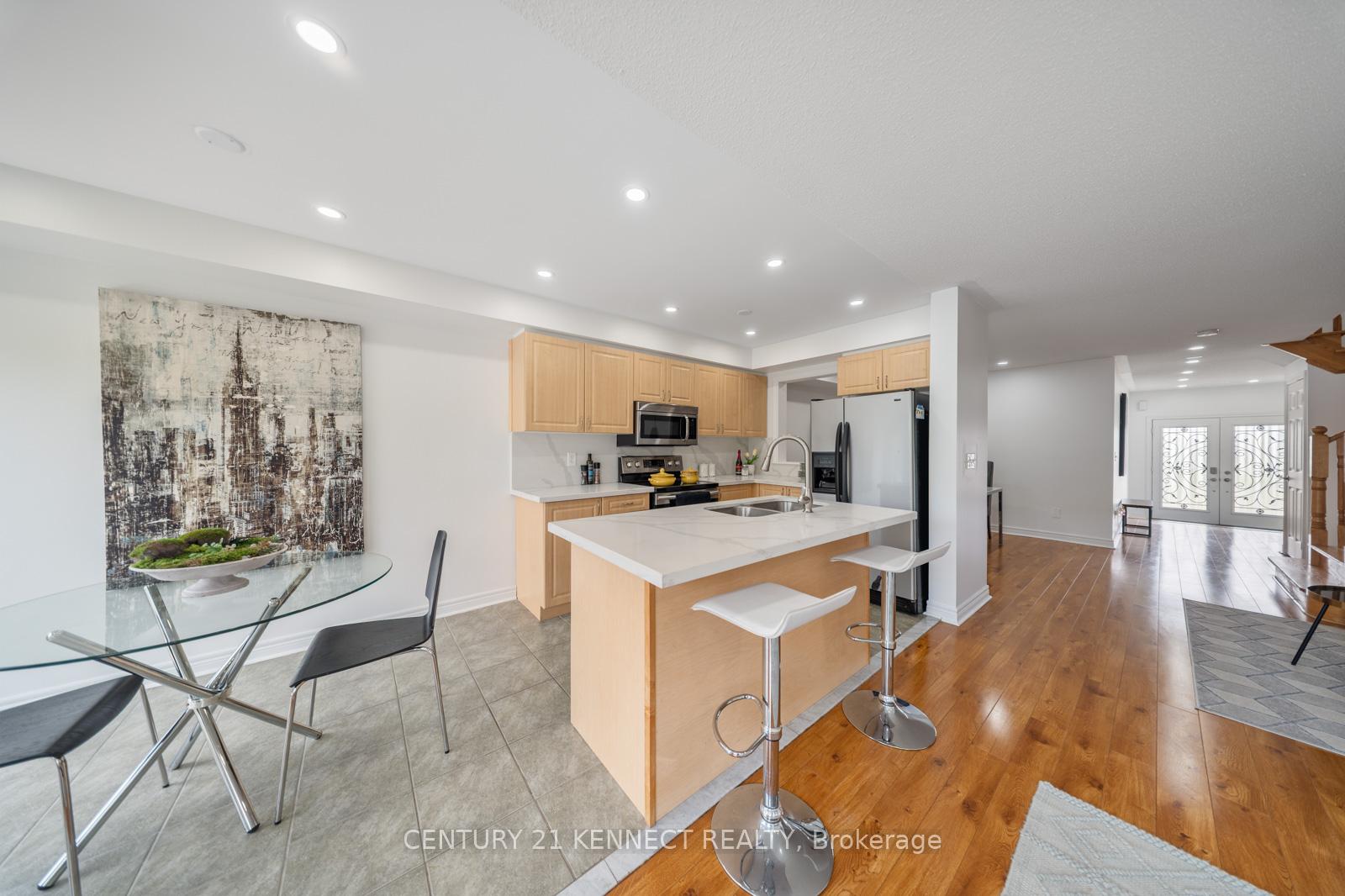 Photo 12 of 56 White Crescent, Barrie, Holly — HOMEH