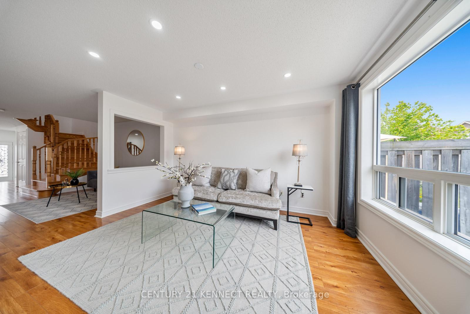 Photo 17 of 56 White Crescent, Barrie, Holly — HOMEH