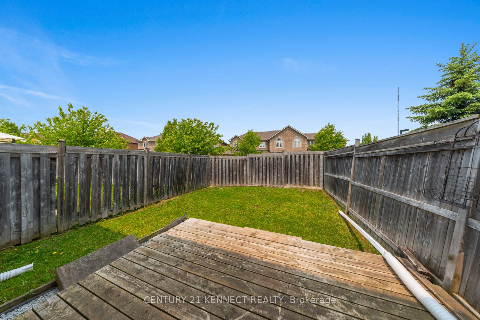 Photo 32 of 56 White Crescent, Barrie, Holly — HOMEH
