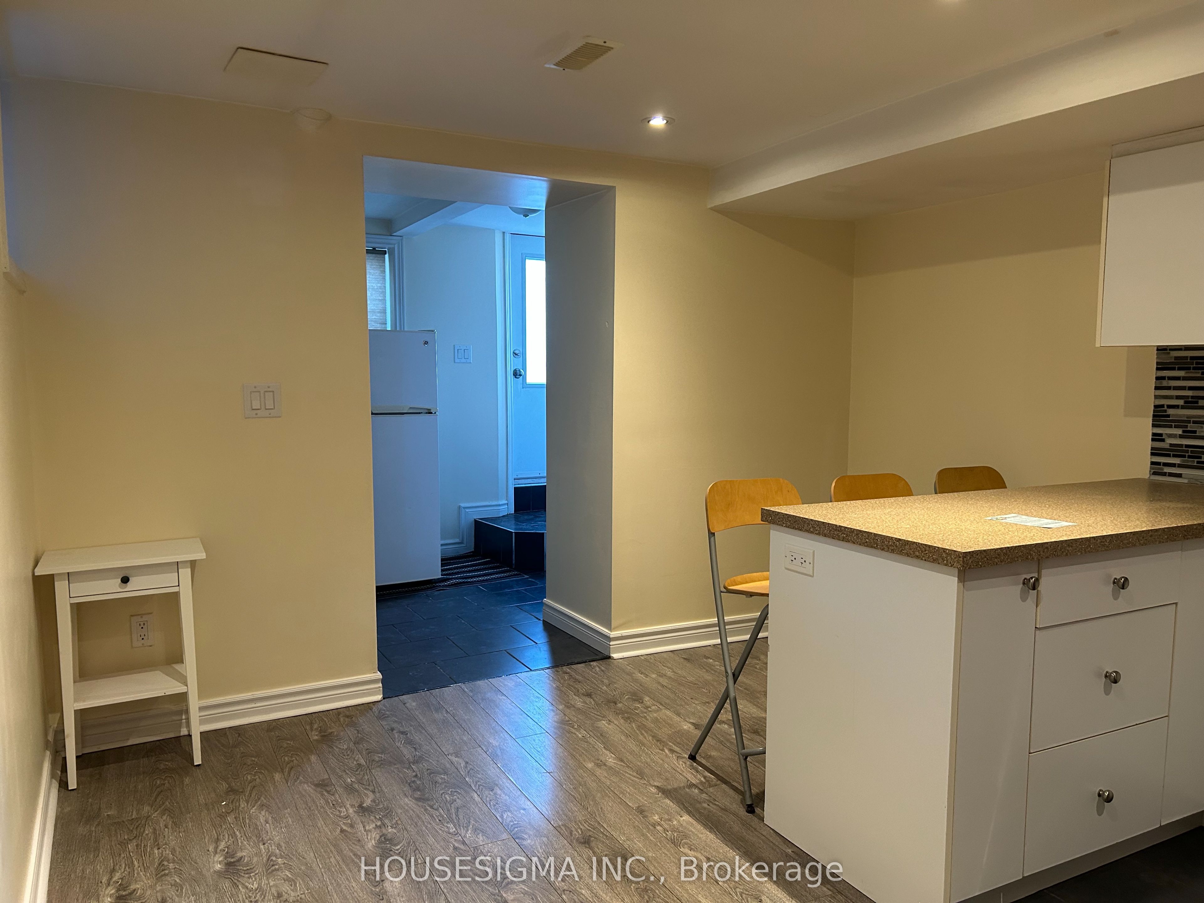 Photo 10 of 156 Rosemount Avenue, Toronto, Corso Italia-Davenport — HOMEH