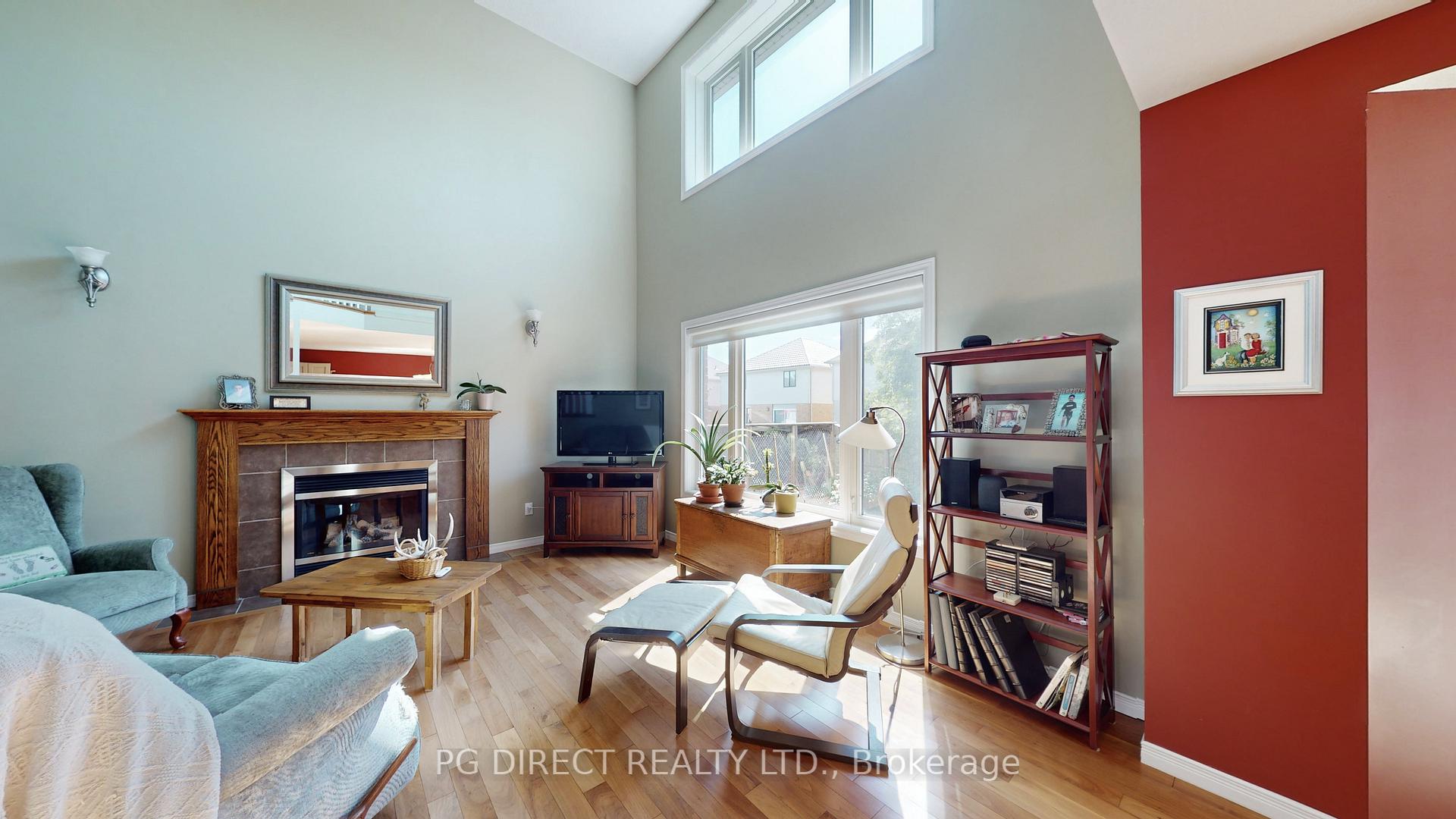Photo 2 of 33 Brown Street, Guelph, Pineridge/Westminster Woods — HOMEH