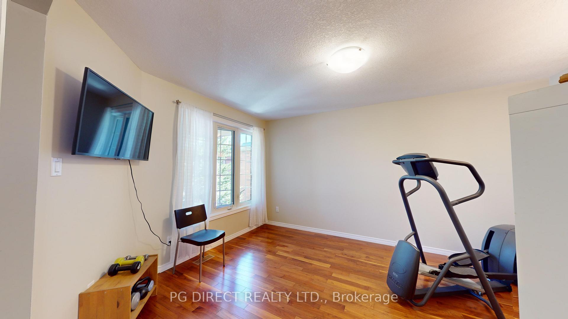 Photo 10 of 33 Brown Street, Guelph, Pineridge/Westminster Woods — HOMEH