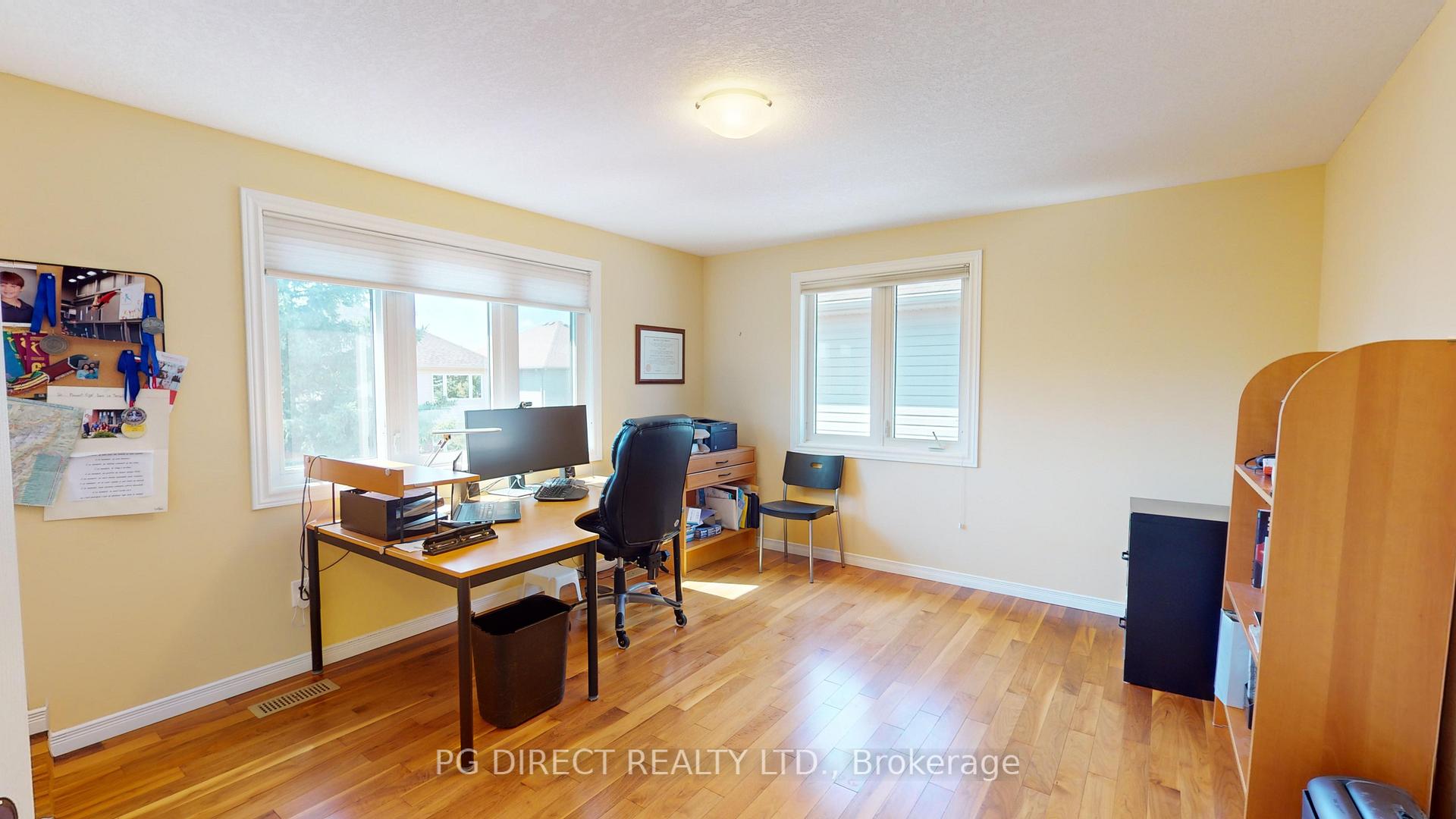 Photo 15 of 33 Brown Street, Guelph, Pineridge/Westminster Woods — HOMEH