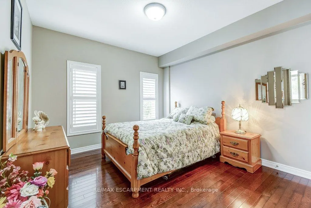 Photo 7 of 33 Lockman Drive, Hamilton, Meadowlands — HOMEH