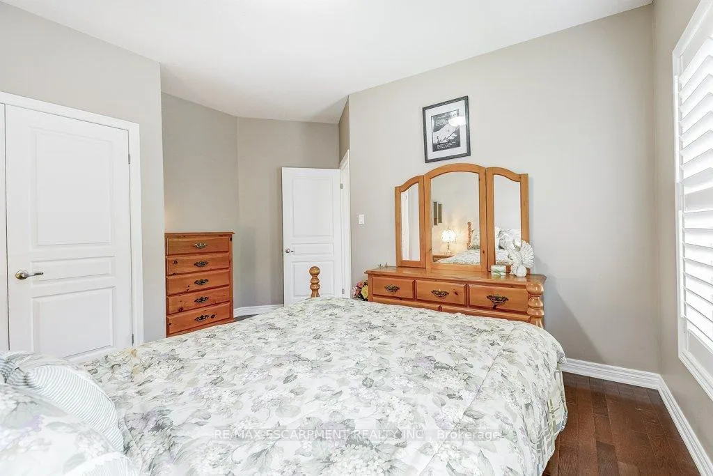 Photo 8 of 33 Lockman Drive, Hamilton, Meadowlands — HOMEH