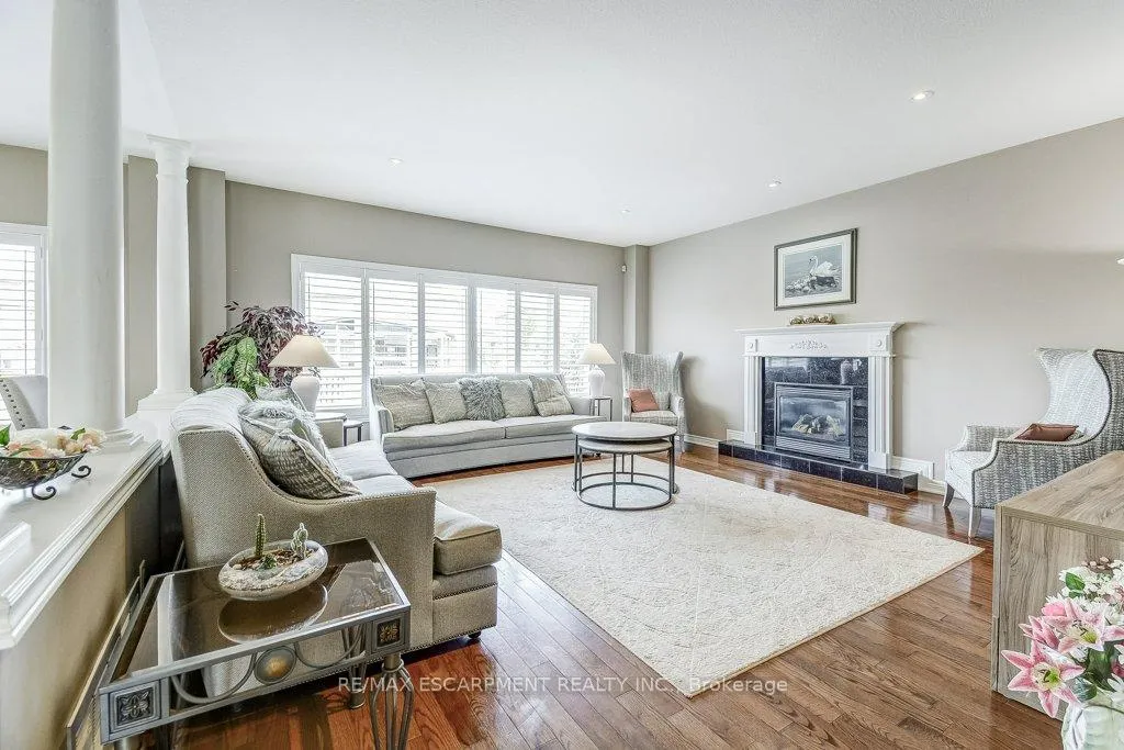 Photo 11 of 33 Lockman Drive, Hamilton, Meadowlands — HOMEH