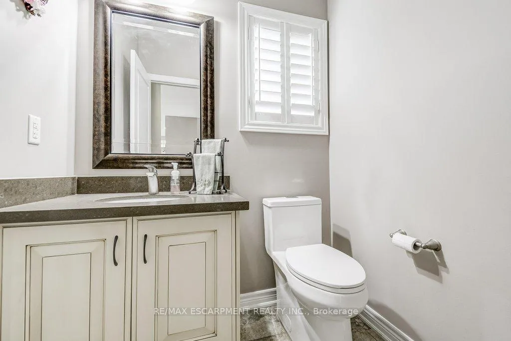 Photo 18 of 33 Lockman Drive, Hamilton, Meadowlands — HOMEH