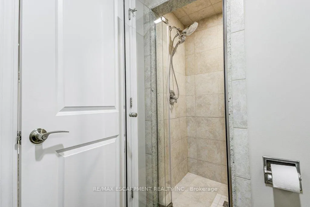 Photo 37 of 33 Lockman Drive, Hamilton, Meadowlands — HOMEH
