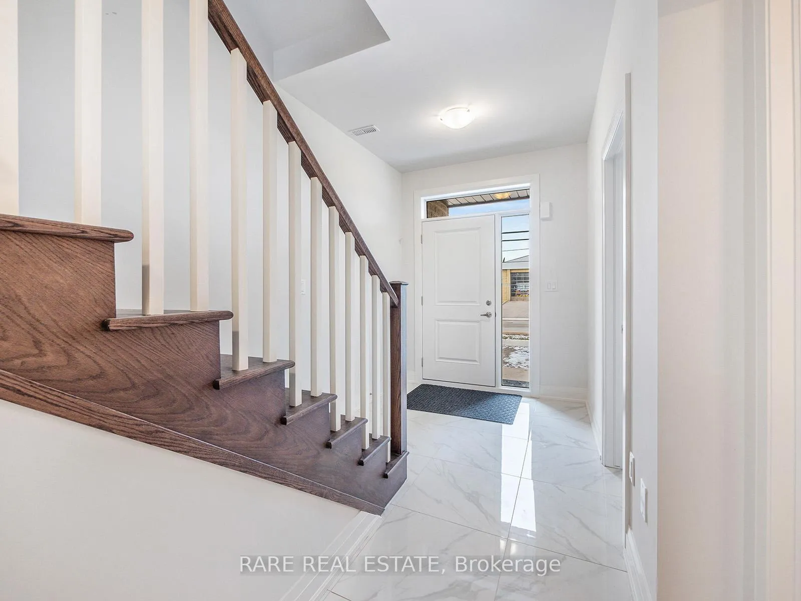 Photo 3 of 3297 Homestead Drive, Hamilton, Mount Hope — HOMEH