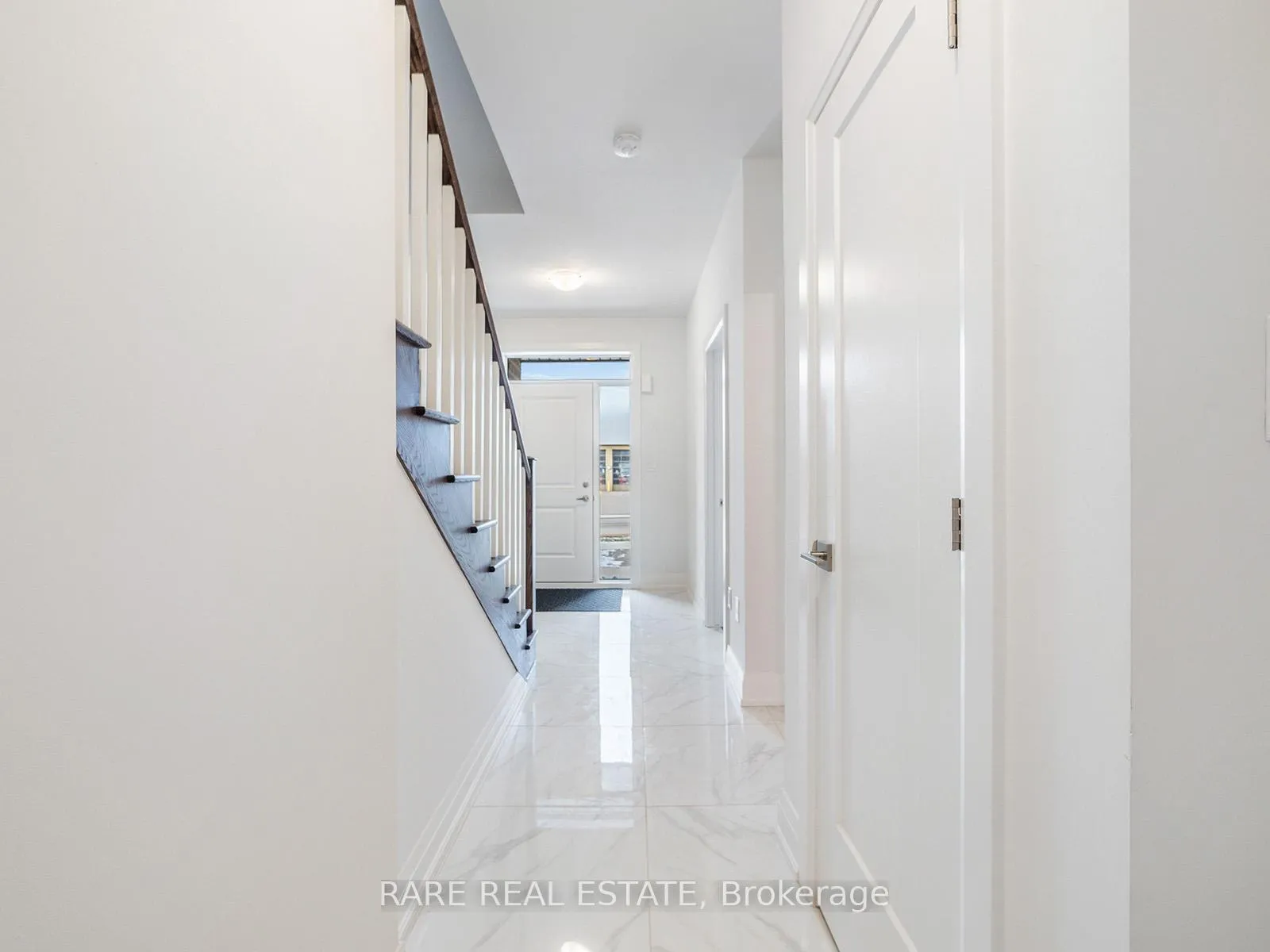 Photo 7 of 3297 Homestead Drive, Hamilton, Mount Hope — HOMEH