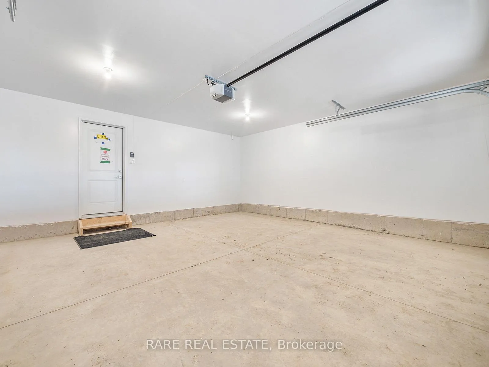 Photo 9 of 3297 Homestead Drive, Hamilton, Mount Hope — HOMEH