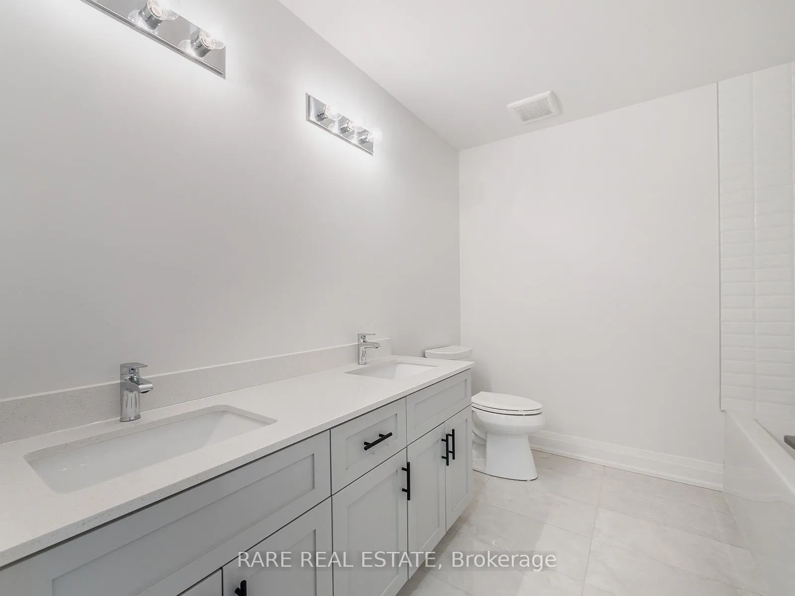 Photo 34 of 3297 Homestead Drive, Hamilton, Mount Hope — HOMEH