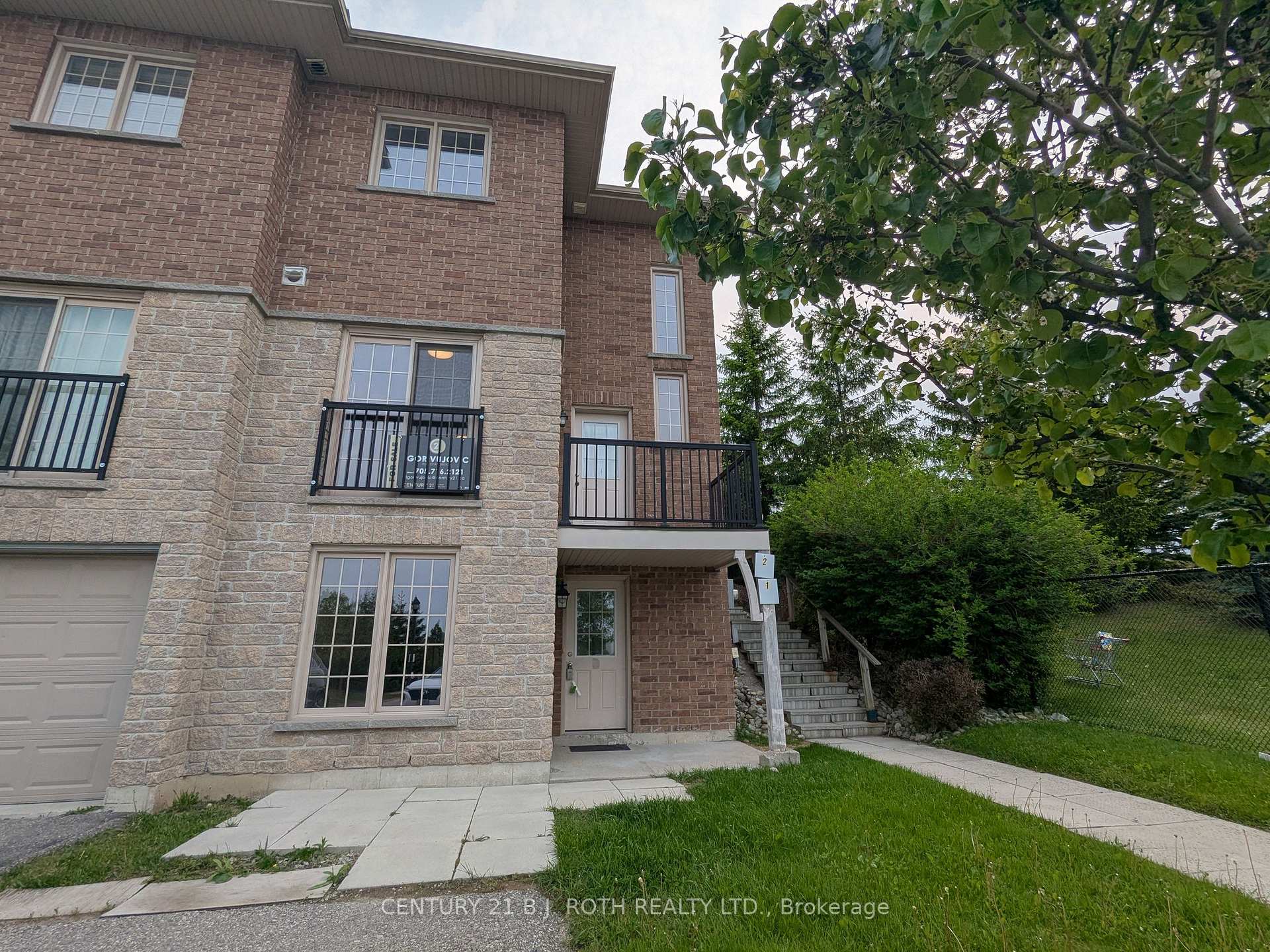 Photo 3 of Unit 1 & 2, 175 Stanley Street, Barrie, East Bayfield — HOMEH