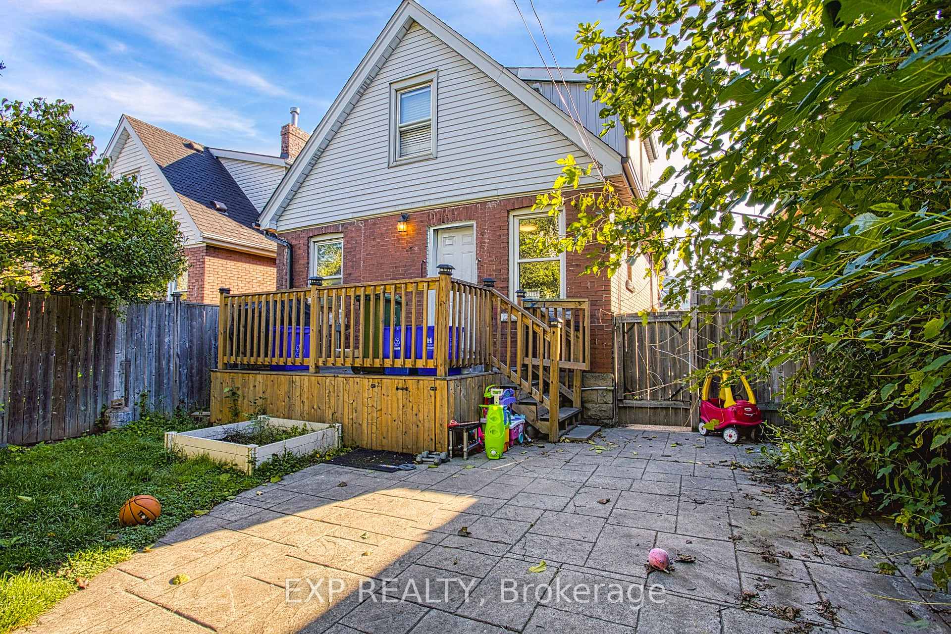 Photo 20 of 35 Cope Street, Hamilton, Homeside — HOMEH
